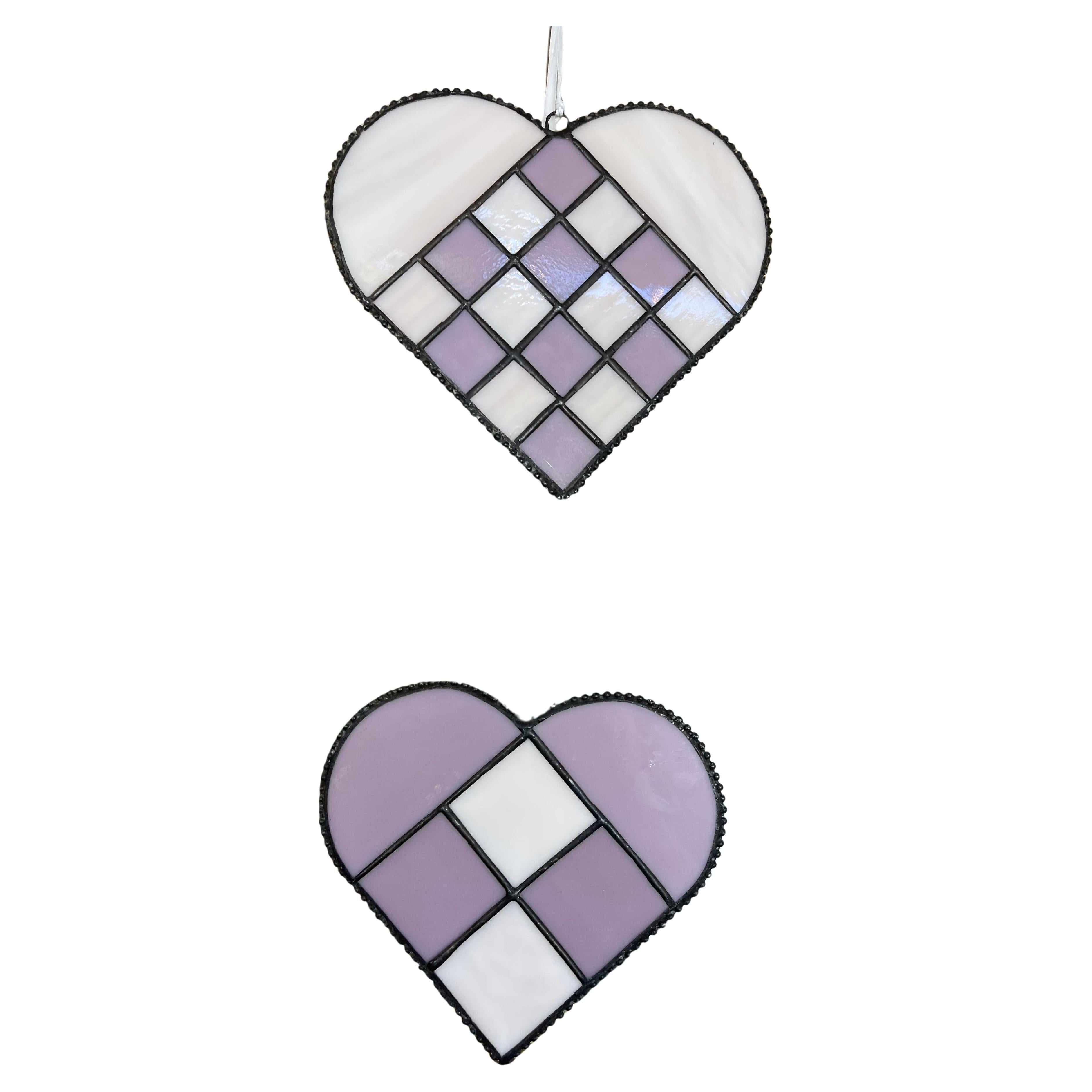 Paar Vintage Stained glass Heart Sun Catchers in Lavendel und Weiß im Angebot