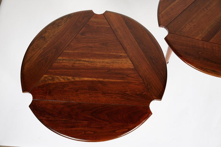 Pair of Vintage Statton Drop Leaf Tea Tables of Solid Cherry In Good Condition For Sale In Atlanta, GA