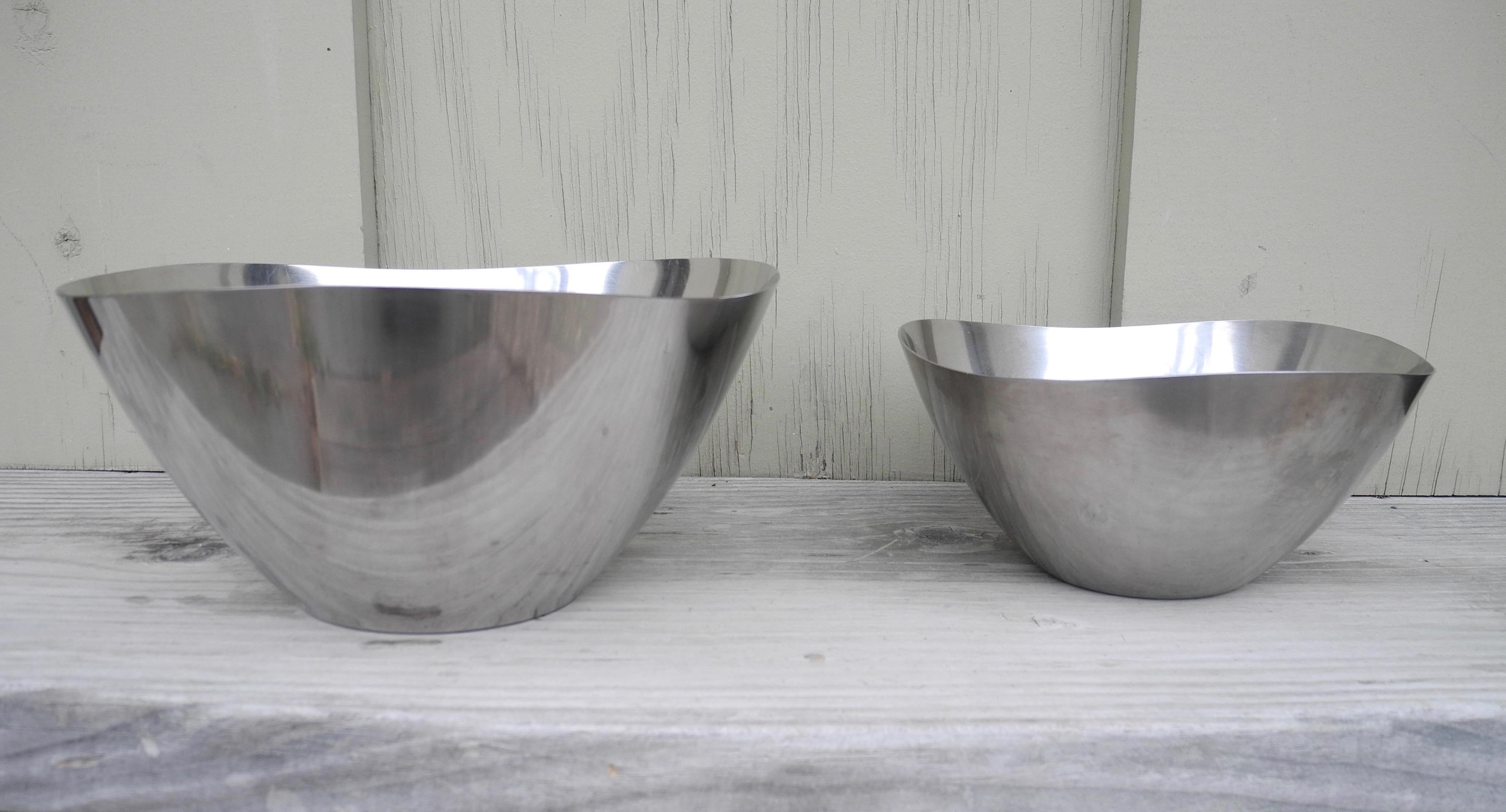 Pair of Vintage Stelton Stainless Steel Modern Design Sculptural Bowls, Denmark For Sale 1