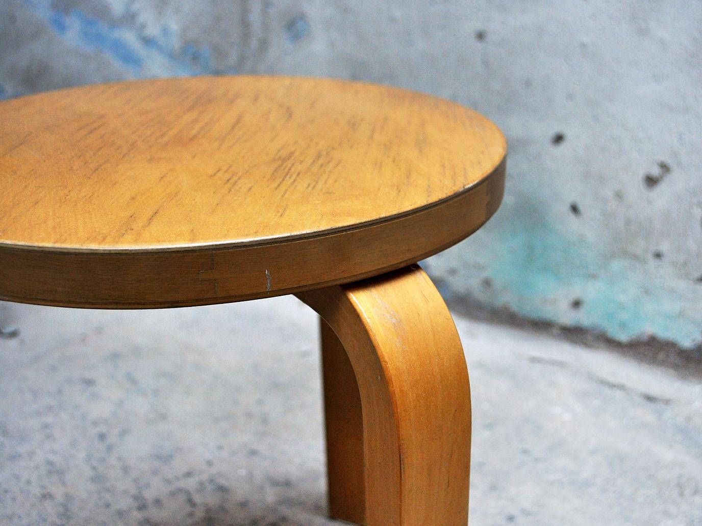 Finnish Pair of Vintage Stool, Model No. E60 by Alvar Aalto for Artek, 1960s For Sale