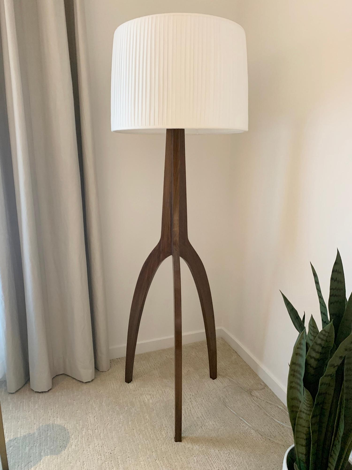 Mid-Century Modern Pair of Vintage Style Tripod Floor Lamps