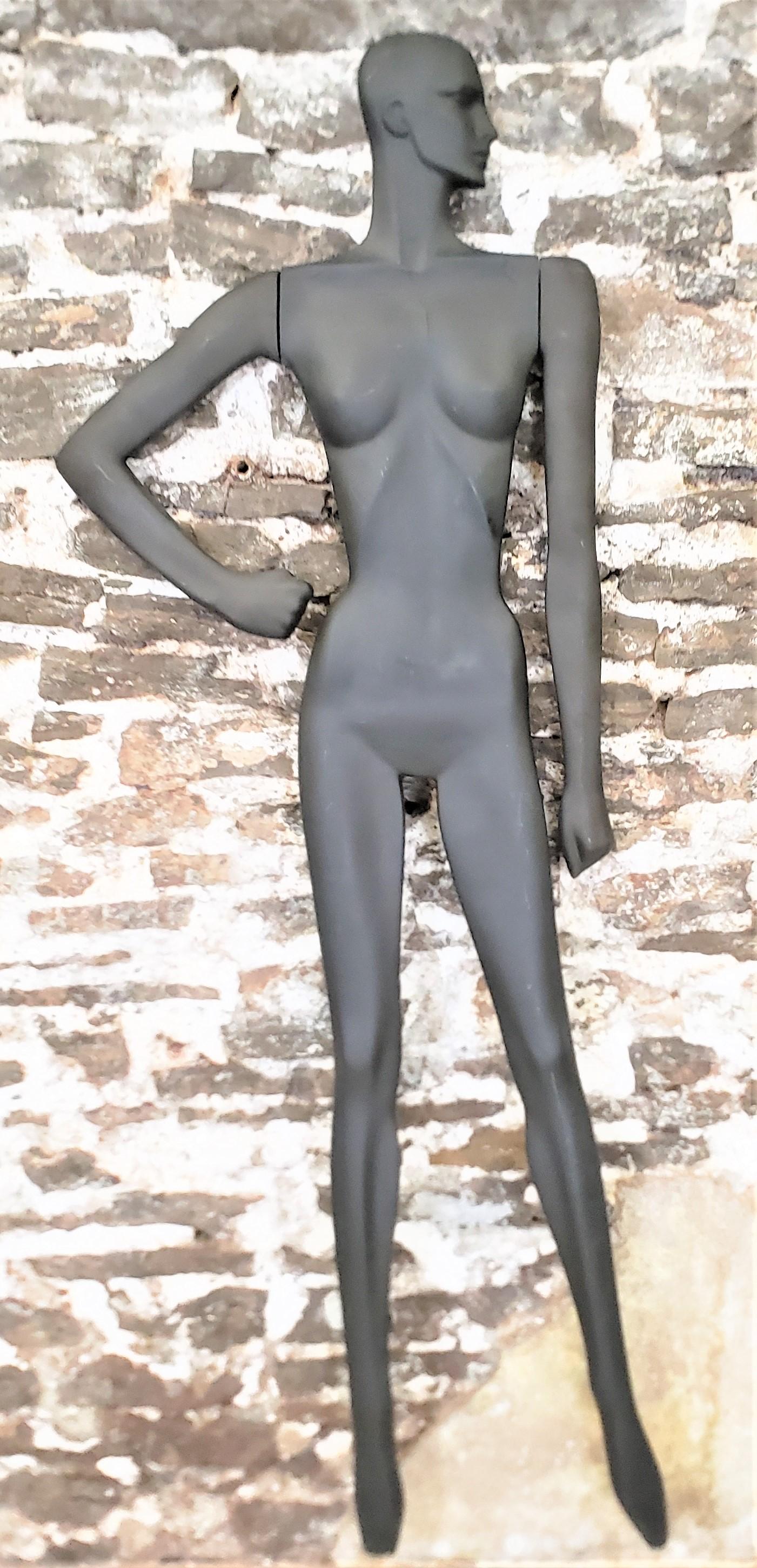 20th Century Pair of Vintage Stylized Nude Female Wall Mounted Sculptures or Manequins For Sale