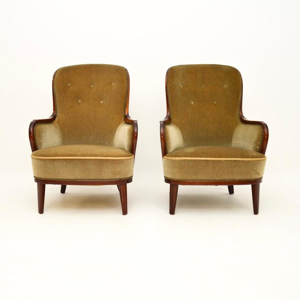 Mid-Century Modern Paire de fauteuils suédois vintage par Carl Malmsten en vente