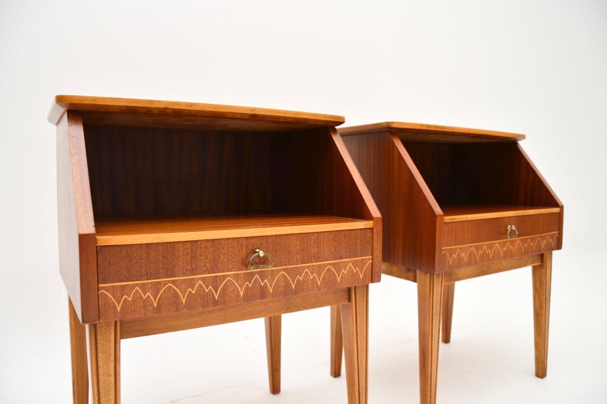 Paar schwedische Nachttische im Vintage-Stil im Angebot 2
