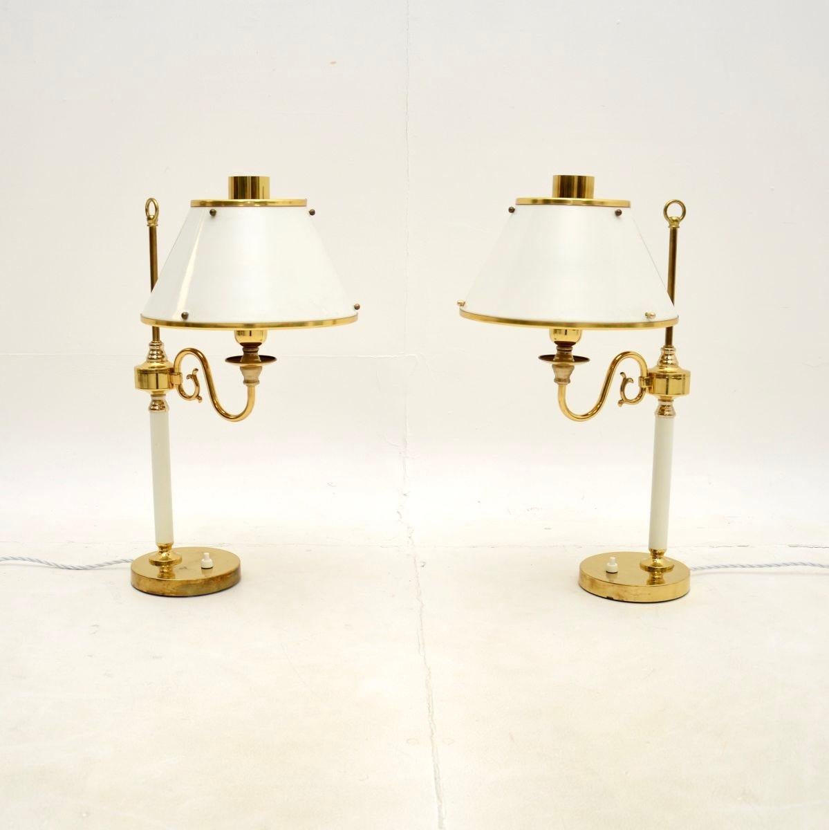 Svedese Coppia di lampade da tavolo svedesi d'epoca in ottone e talpa di Borens in vendita