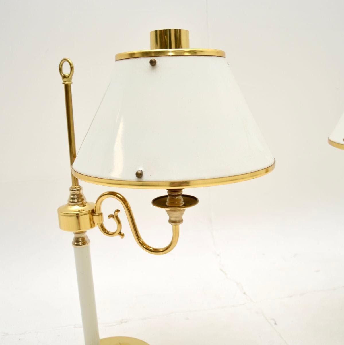 Ottone Coppia di lampade da tavolo svedesi d'epoca in ottone e talpa di Borens in vendita