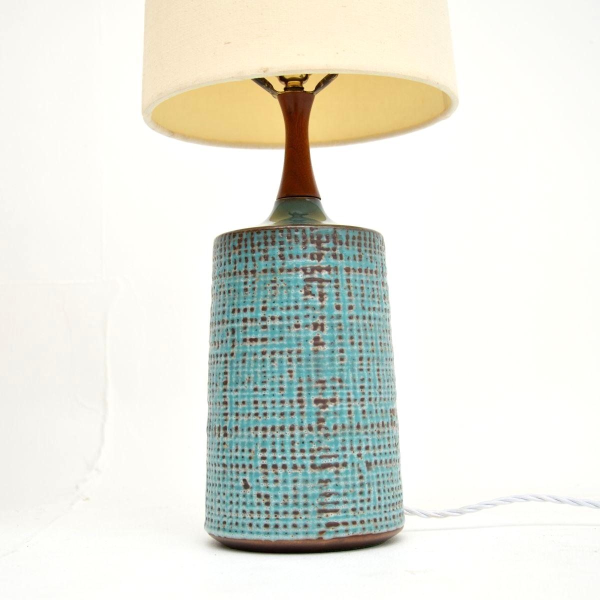 Suédois Paire de lampes de table en céramique suédoise vintage en vente