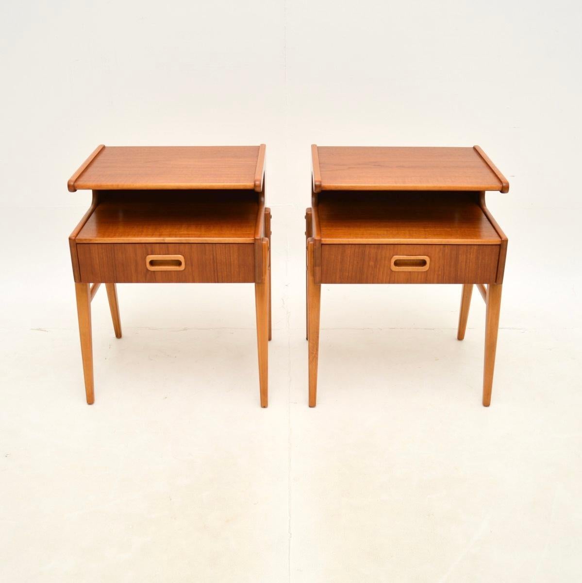 A stylish and extremely well made pair of vintage Swedish teak bedside tables. They were recently imported from Sweden, they date from the 1960’s.

The quality is superb, they are a lovely size and have a beautiful design. Each has an overhanging
