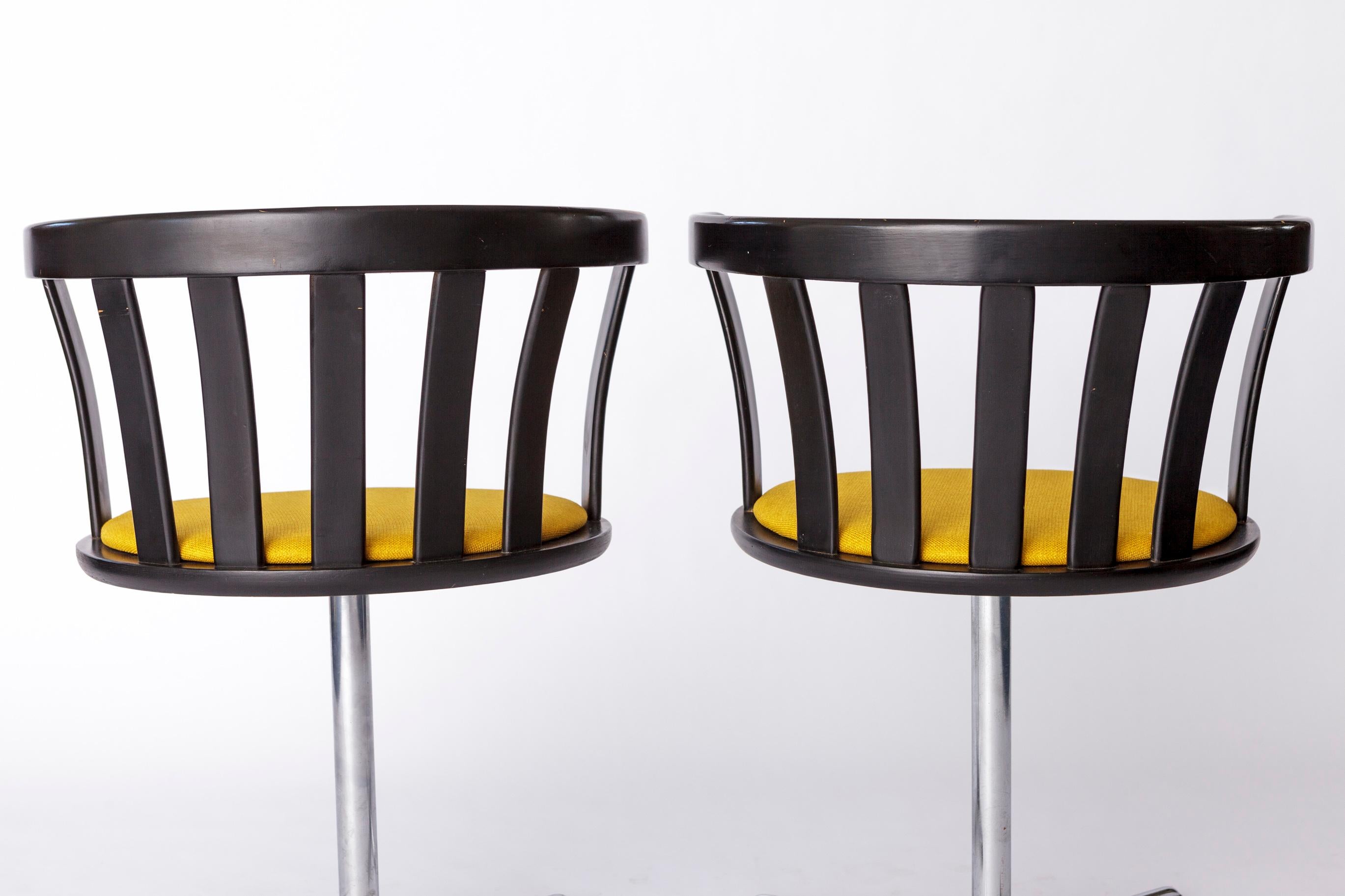 Tedesco Pair of Vintage Swivel Chairs – 1970s German Design – Black Lacquered Beech in vendita