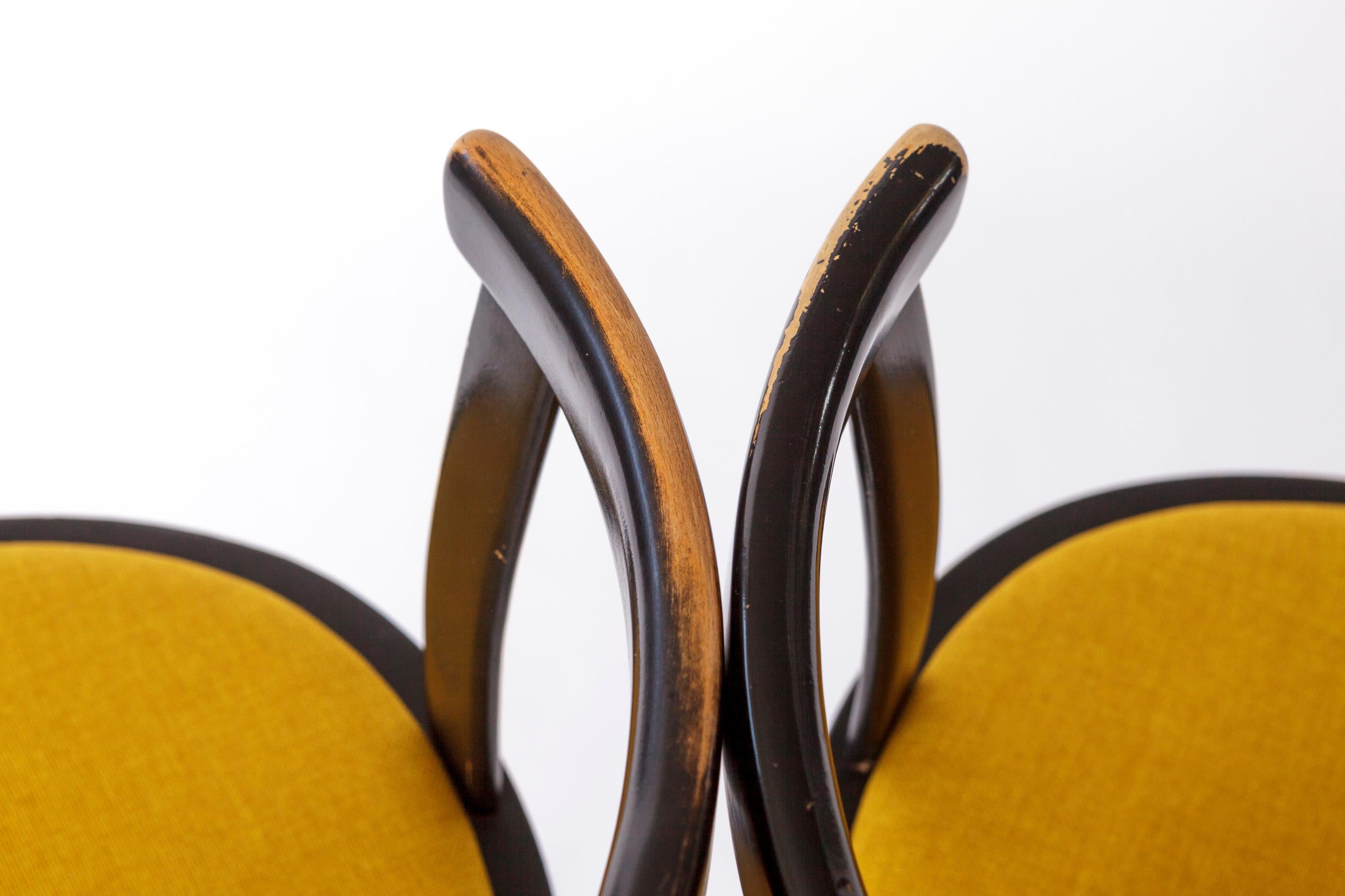 Lucidato Pair of Vintage Swivel Chairs – 1970s German Design – Black Lacquered Beech in vendita