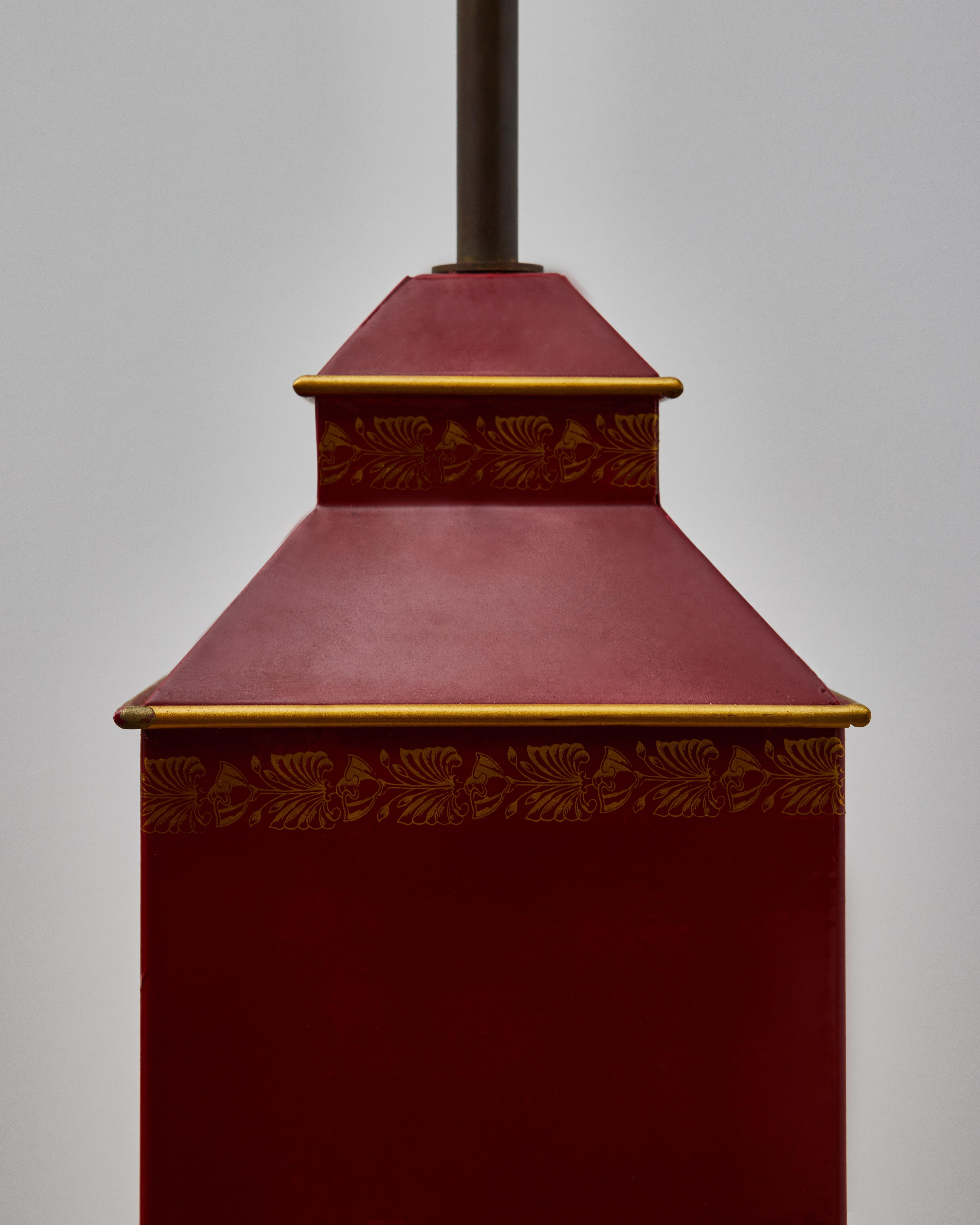 Paar Vintage-Tischlampen zum Selbstkostenpreis (Lackiert) im Angebot