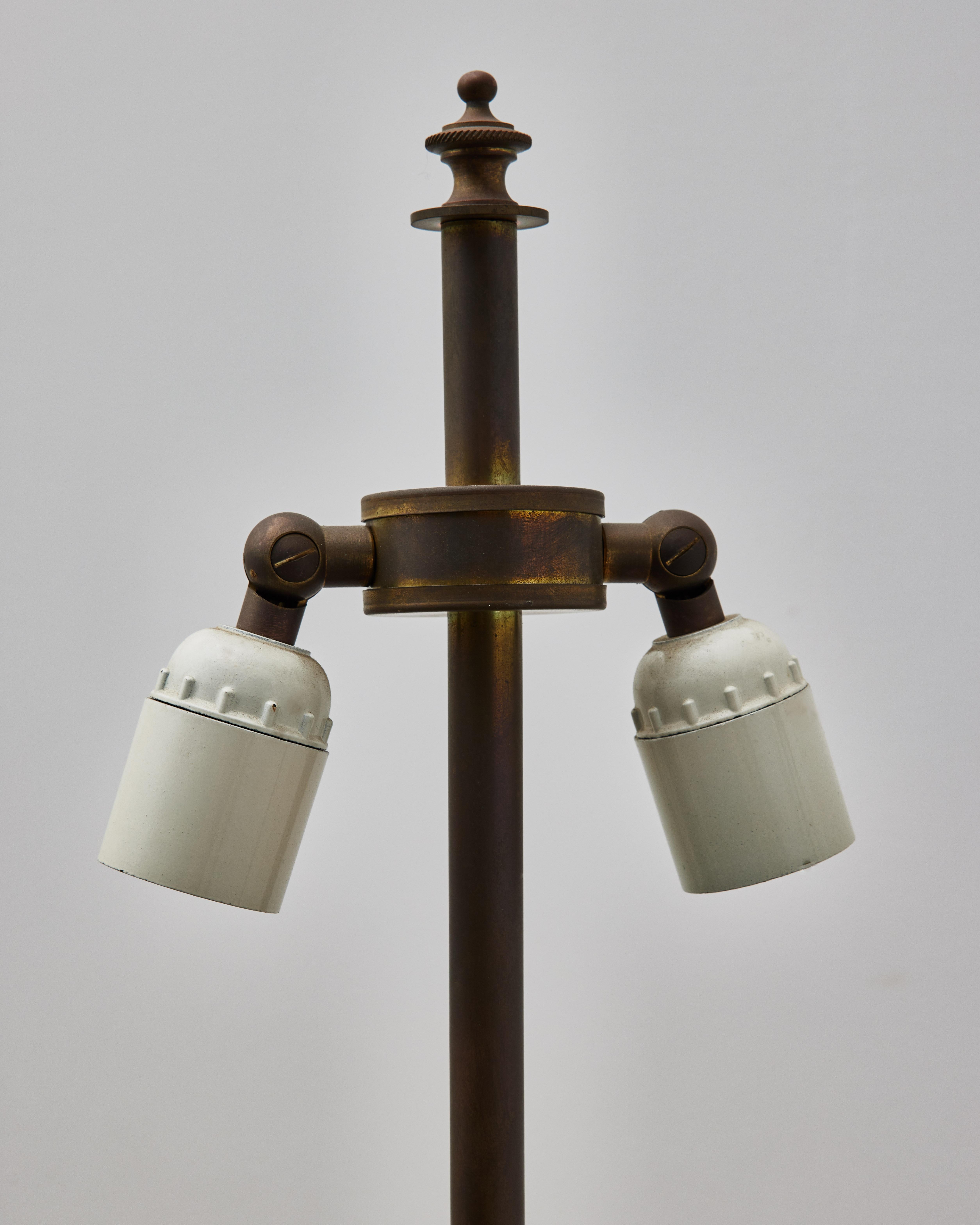 Paar Vintage-Tischlampen zum Selbstkostenpreis im Zustand „Gut“ im Angebot in Saint-Ouen (PARIS), FR