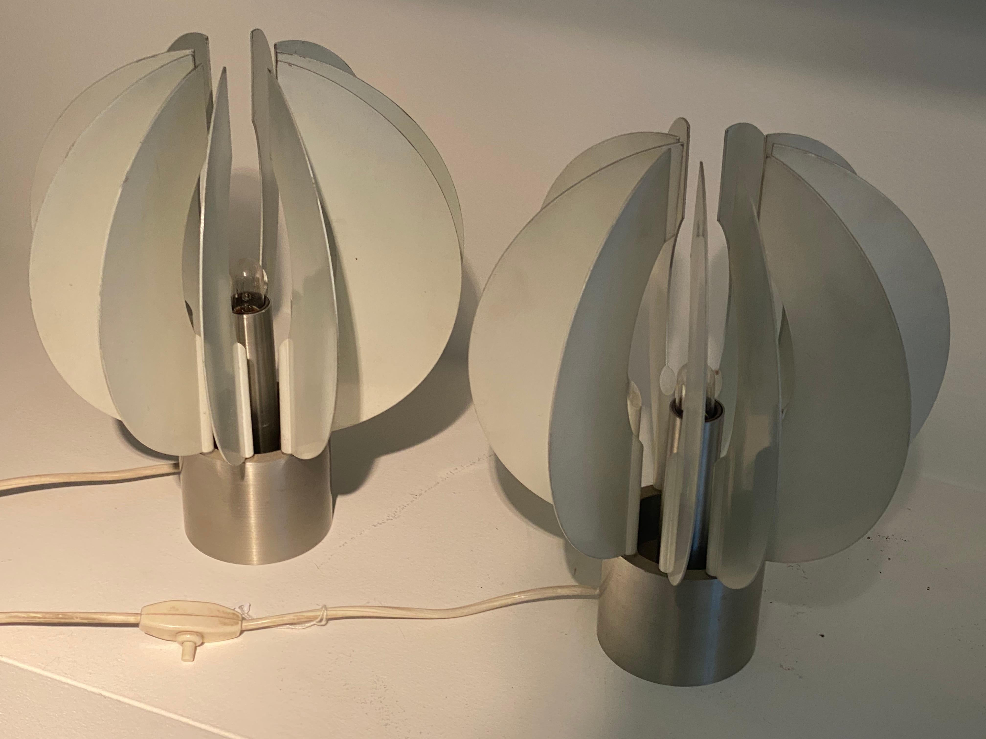 Painted Pair of Vintage Metal Table Lamps from Italy For Sale