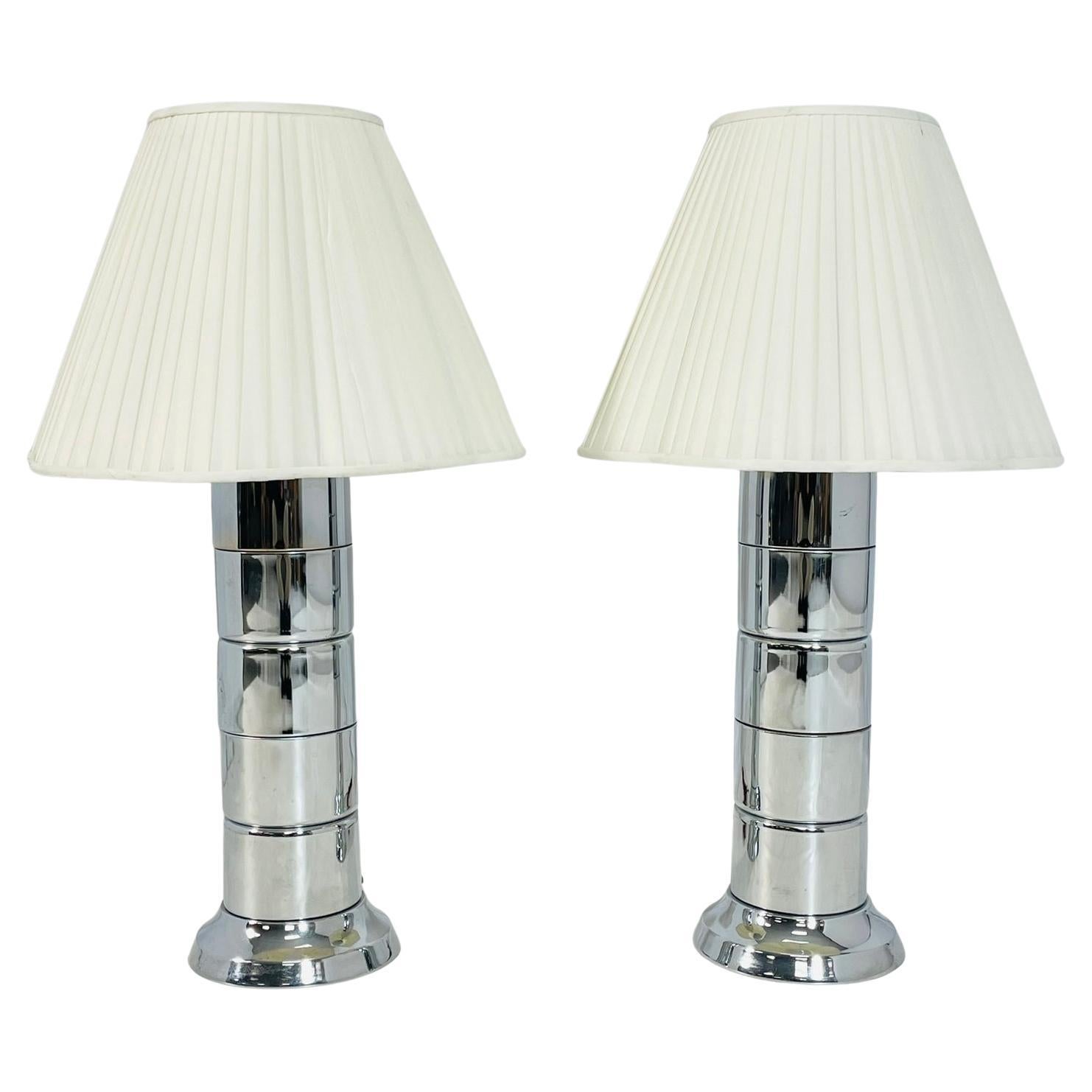 Paire de lampes de bureau vintage en chrome poli dans le style de Laurel Lighting