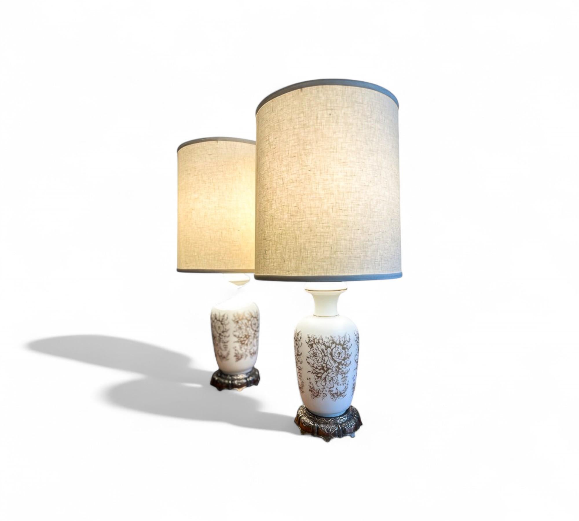 Mid-Century Modern Pair of Vintage Table Lamps with Rose Motif, Unknown, 1960s – Lot 822 For Sale