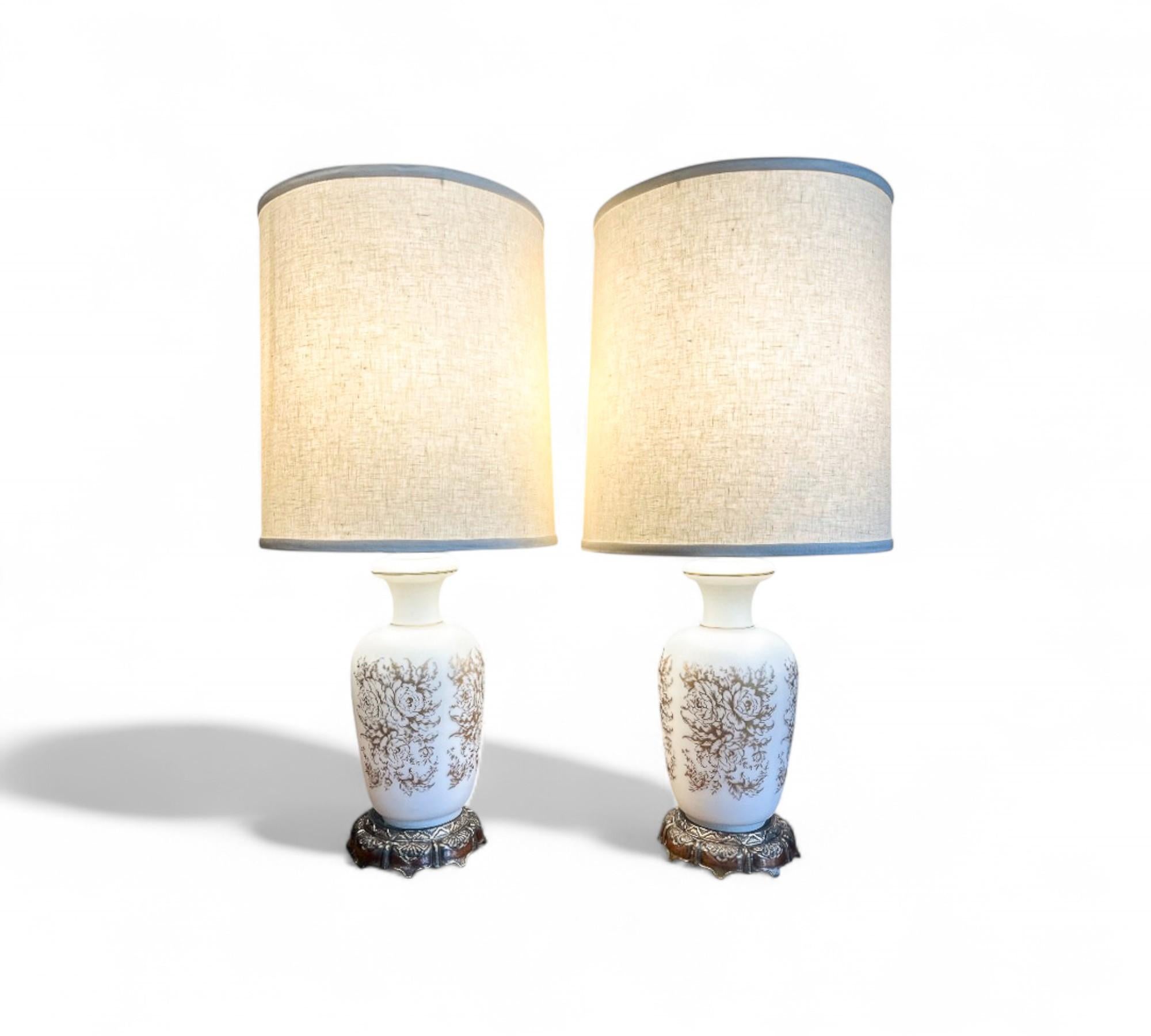 Metal Pair of Vintage Table Lamps with Rose Motif, Unknown, 1960s – Lot 822 For Sale