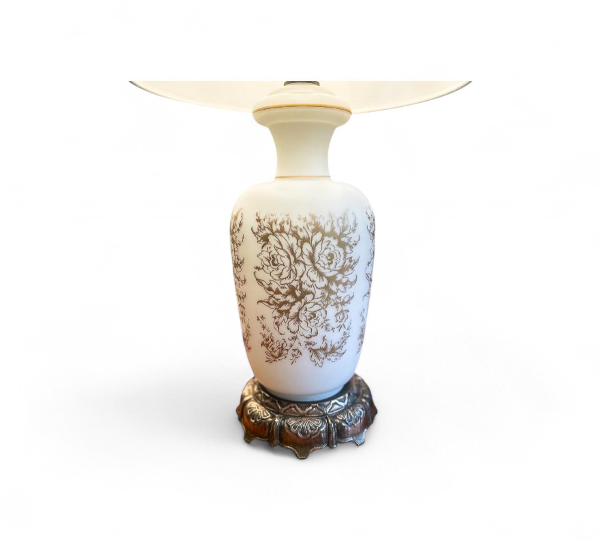 Pair of Vintage Table Lamps with Rose Motif, Unknown, 1960s – Lot 822 For Sale 2
