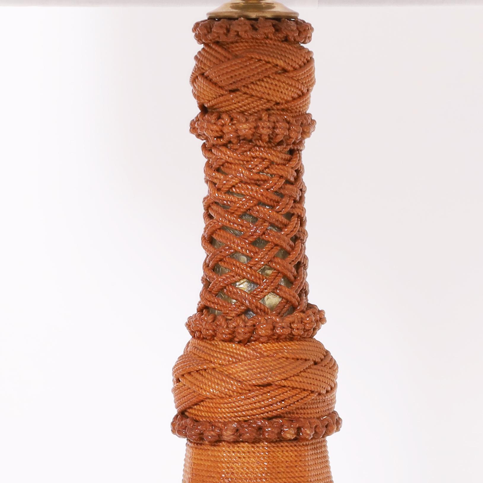 Paar Vintage-Tischlampen, umwickelt in Seil (amerikanisch) im Angebot