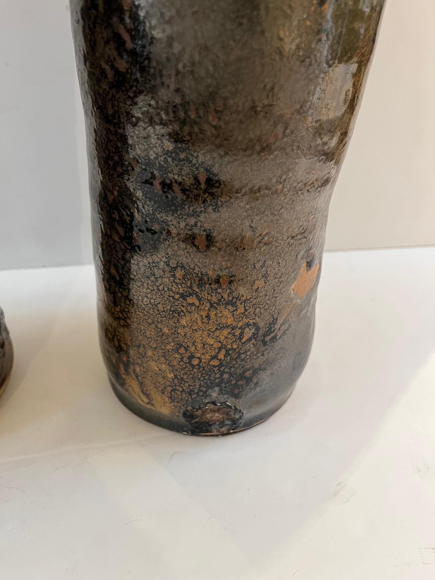Paire de grands vases vintage rares en céramique émaillée de manière unique par Ichiban Bon état - En vente à Los Angeles, CA