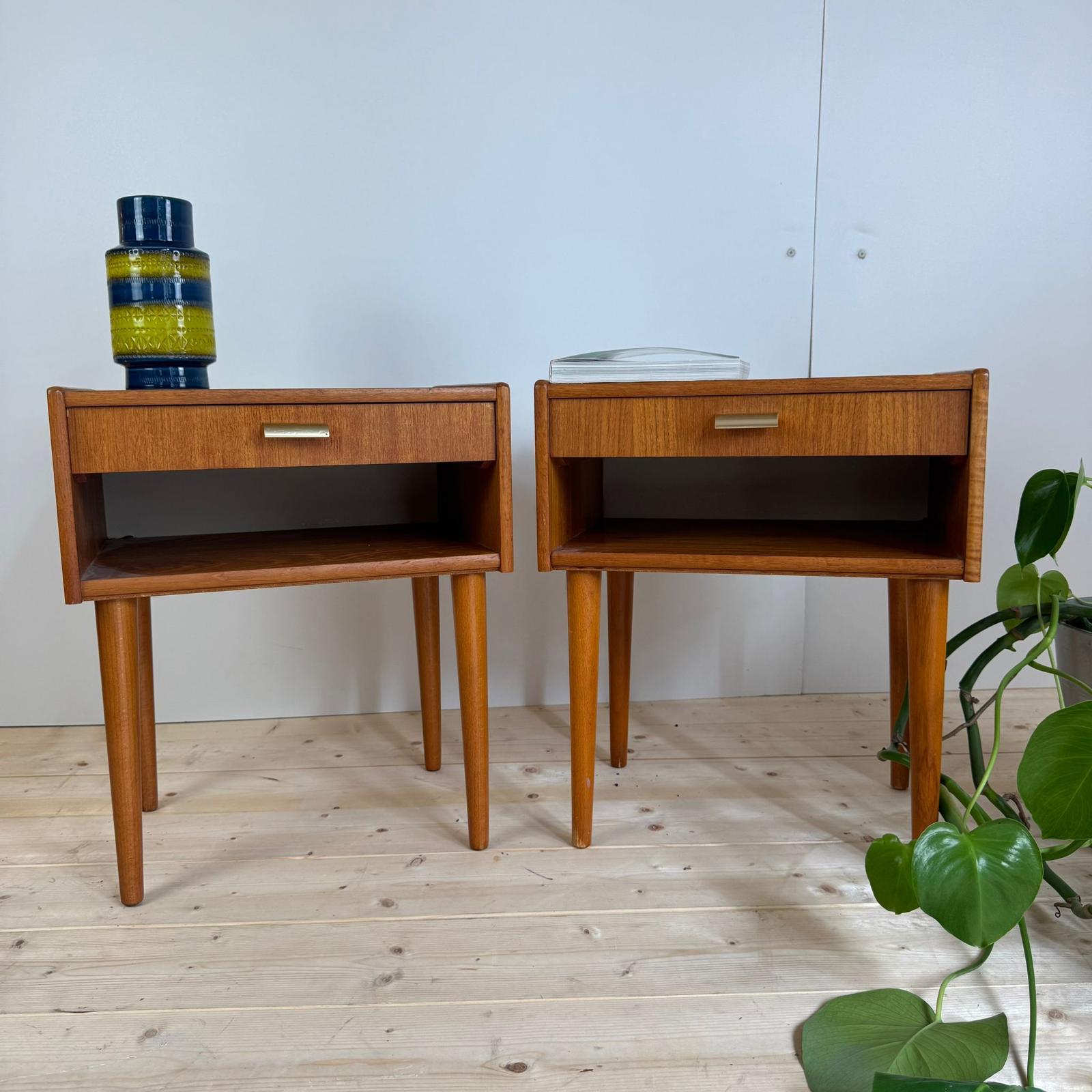Mid-Century moderno Pair of vintage teak night stands, Denmark 1960 in vendita