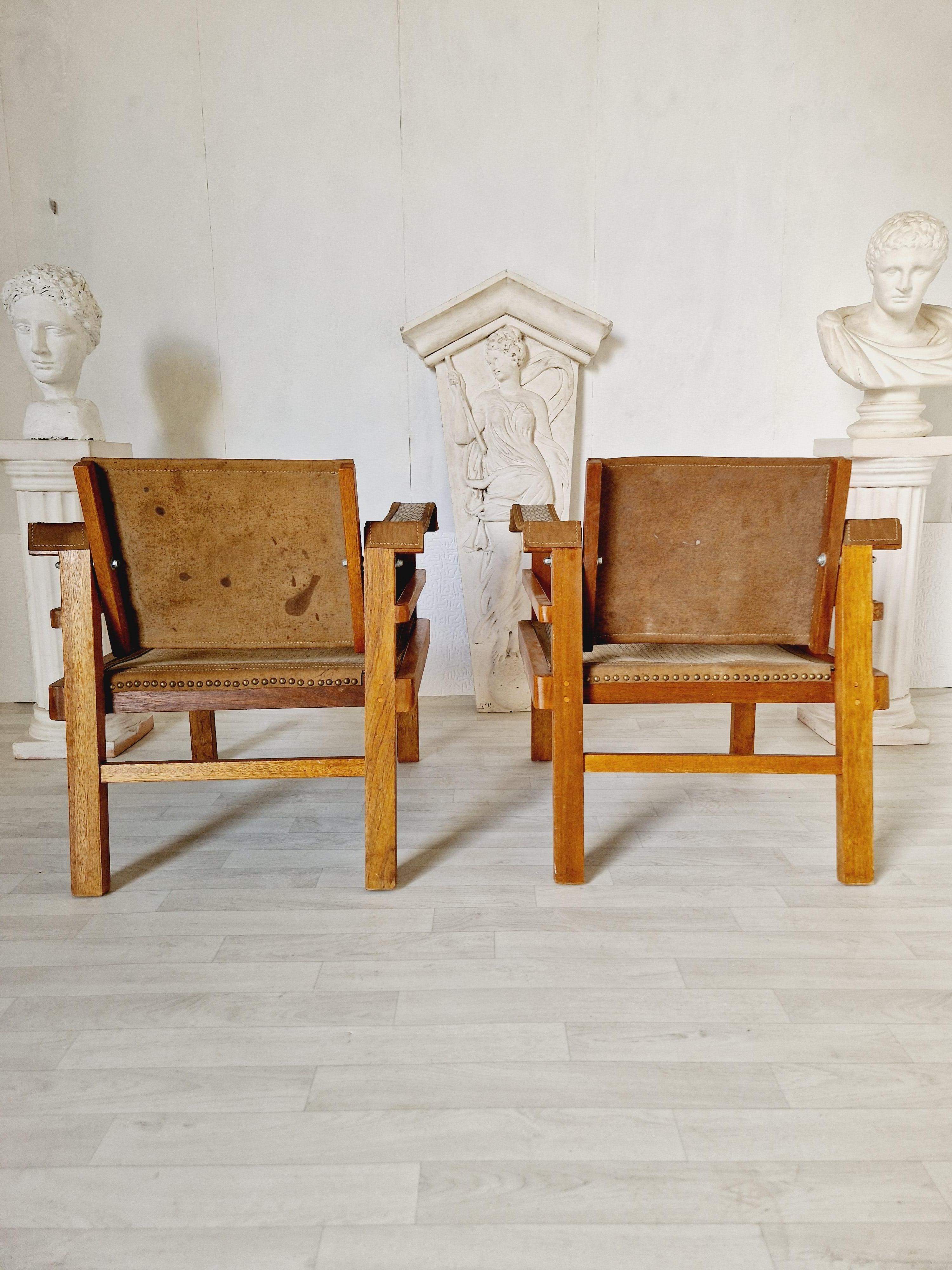 Cuir Paire de fauteuils Plantation en teck vintage Circa Vintage 1970 en vente