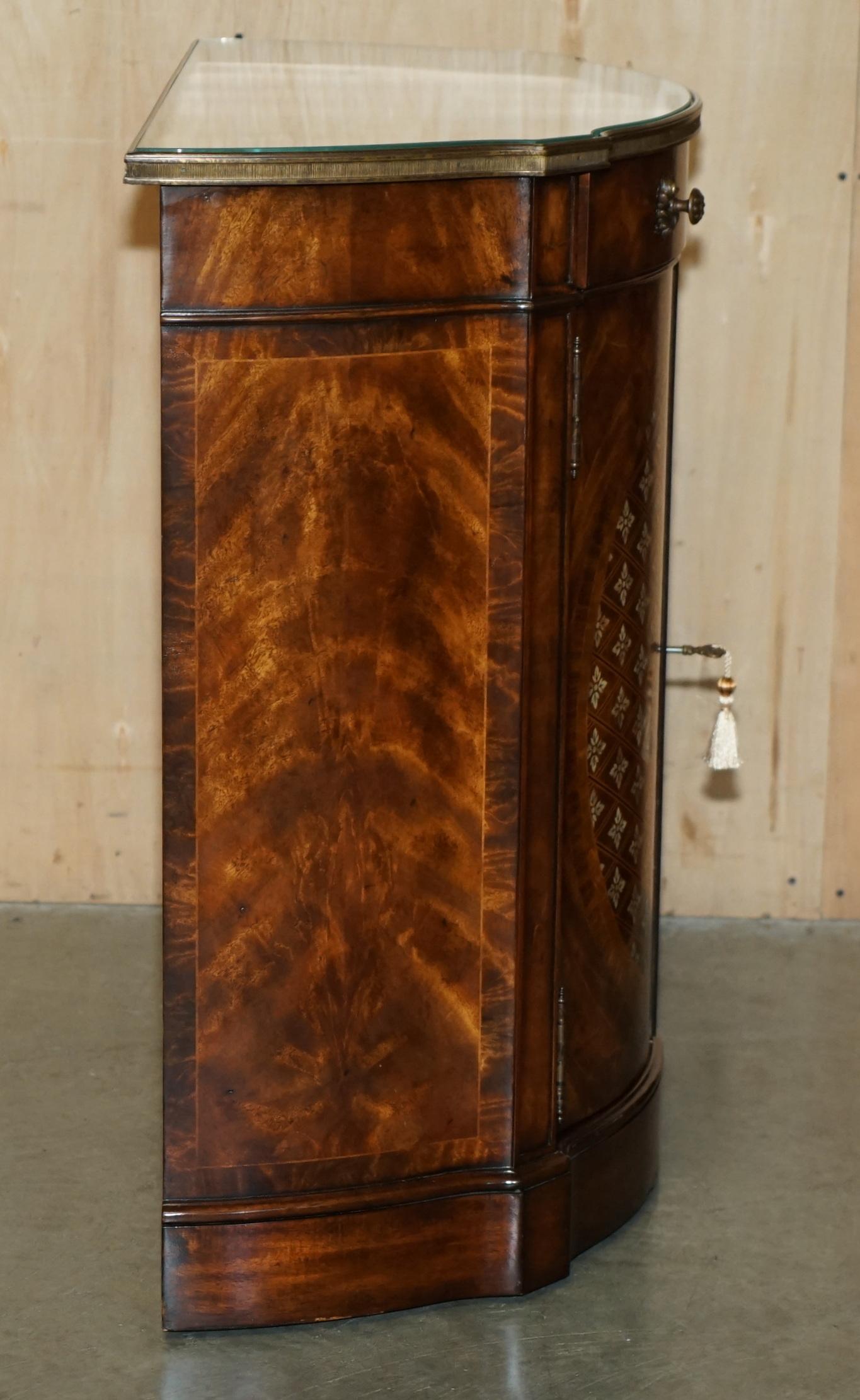 PAIR OF ViNTAGE THEODORE ALEXANDER MOTHER OF PEARL DEMI LUNE SIDEBOARD CUPBOARDS For Sale 4