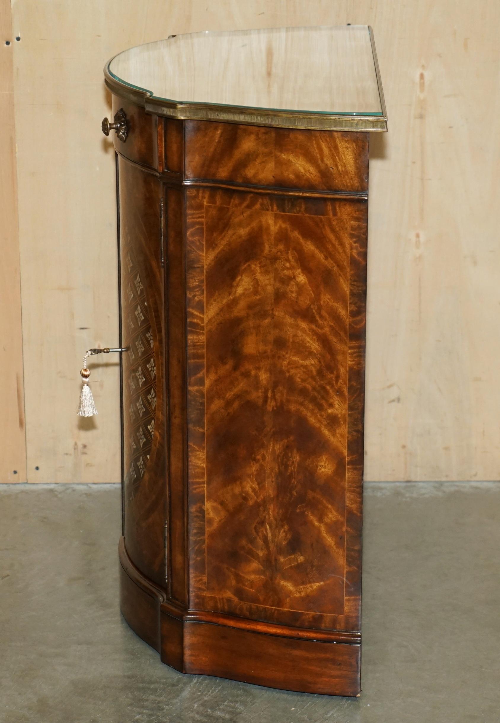 PAIR OF ViNTAGE THEODORE ALEXANDER MOTHER OF PEARL DEMI LUNE SIDEBOARD CUPBOARDS For Sale 6