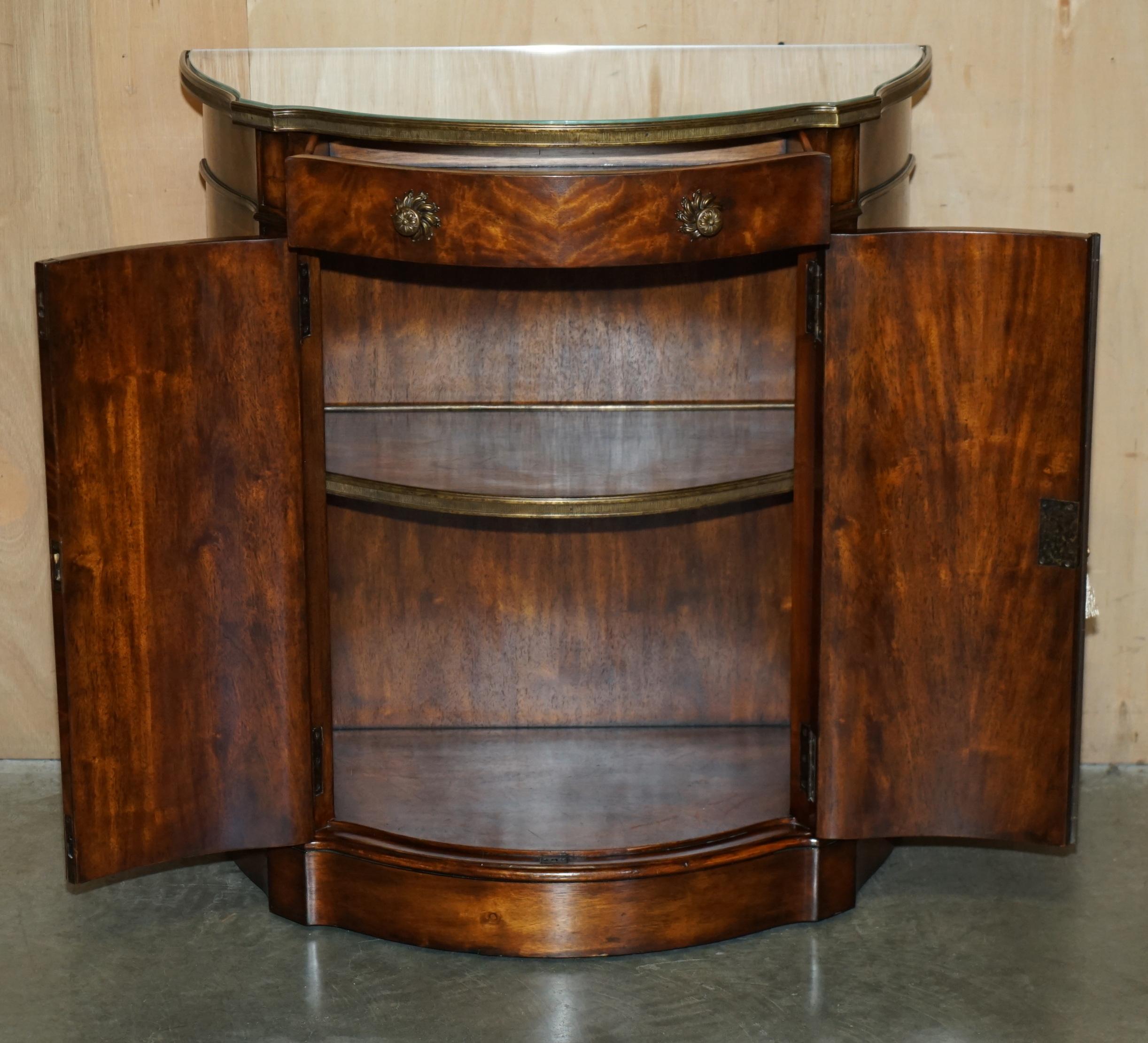 PAIR OF ViNTAGE THEODORE ALEXANDER MOTHER OF PEARL DEMI LUNE SIDEBOARD CUPBOARDS For Sale 7