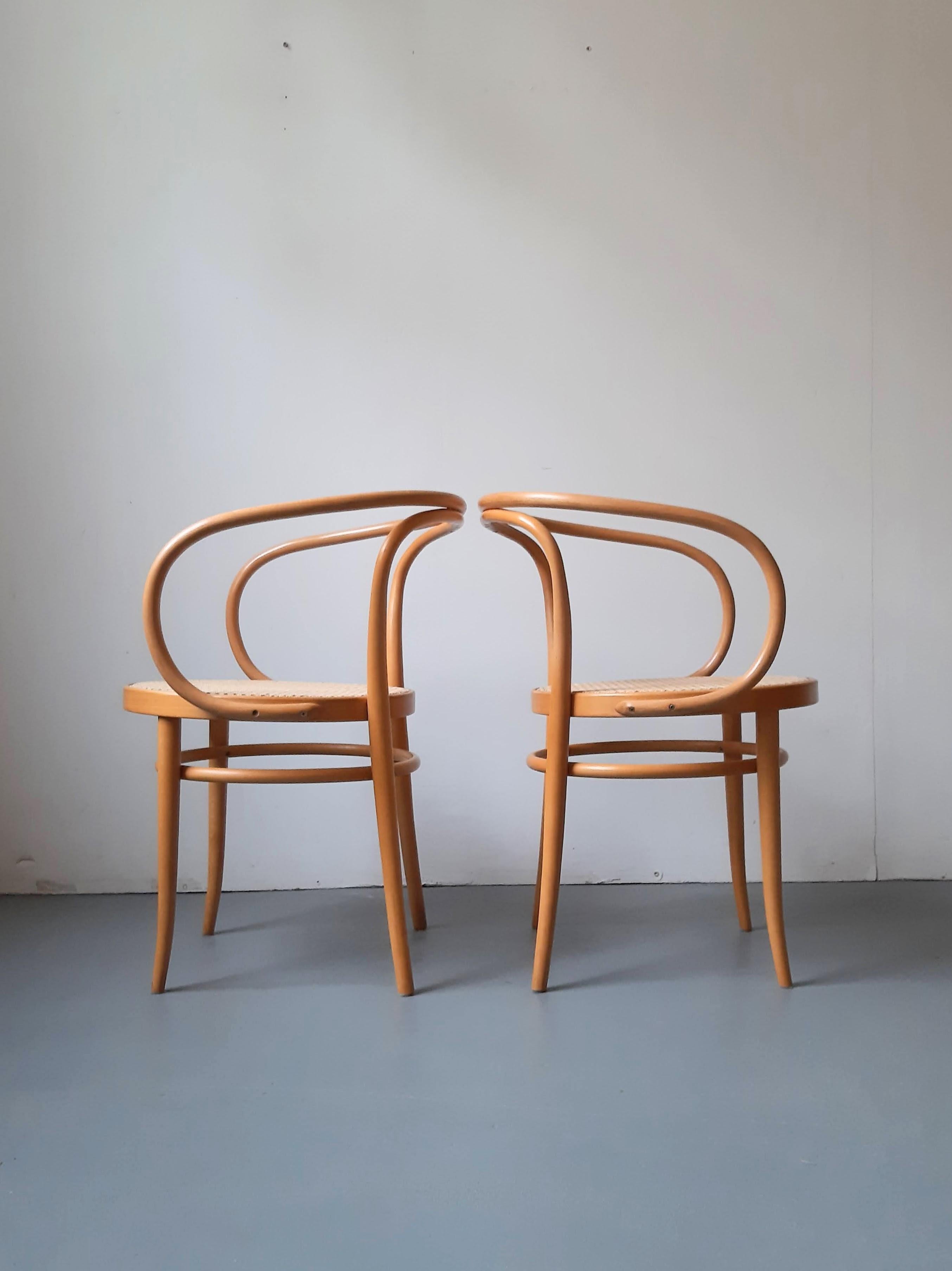 Bauhaus Coppia di sedie Thonet '209' d'epoca Beeche e Cane in vendita