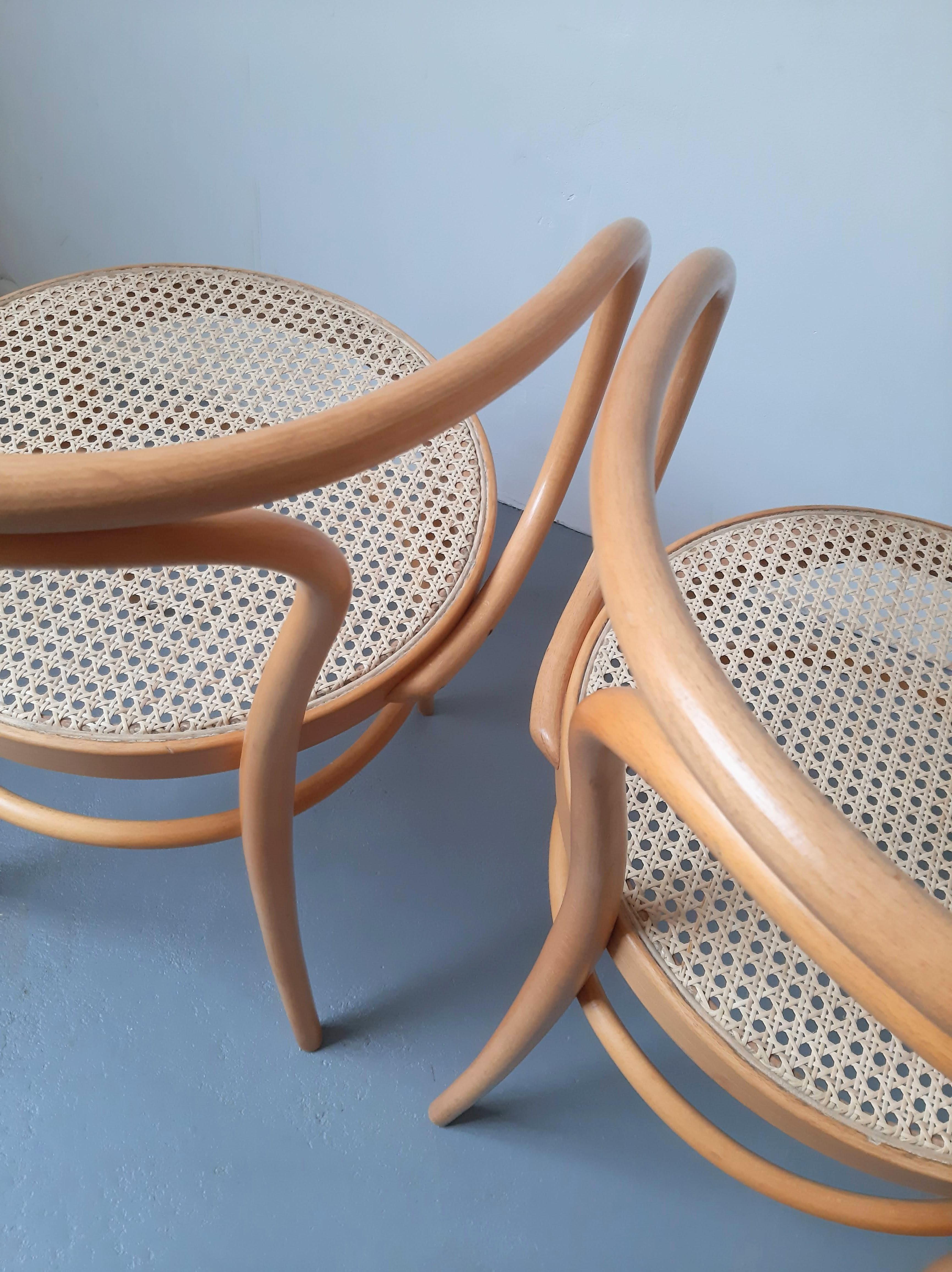 Coppia di sedie Thonet '209' d'epoca Beeche e Cane In condizioni buone in vendita a London, GB