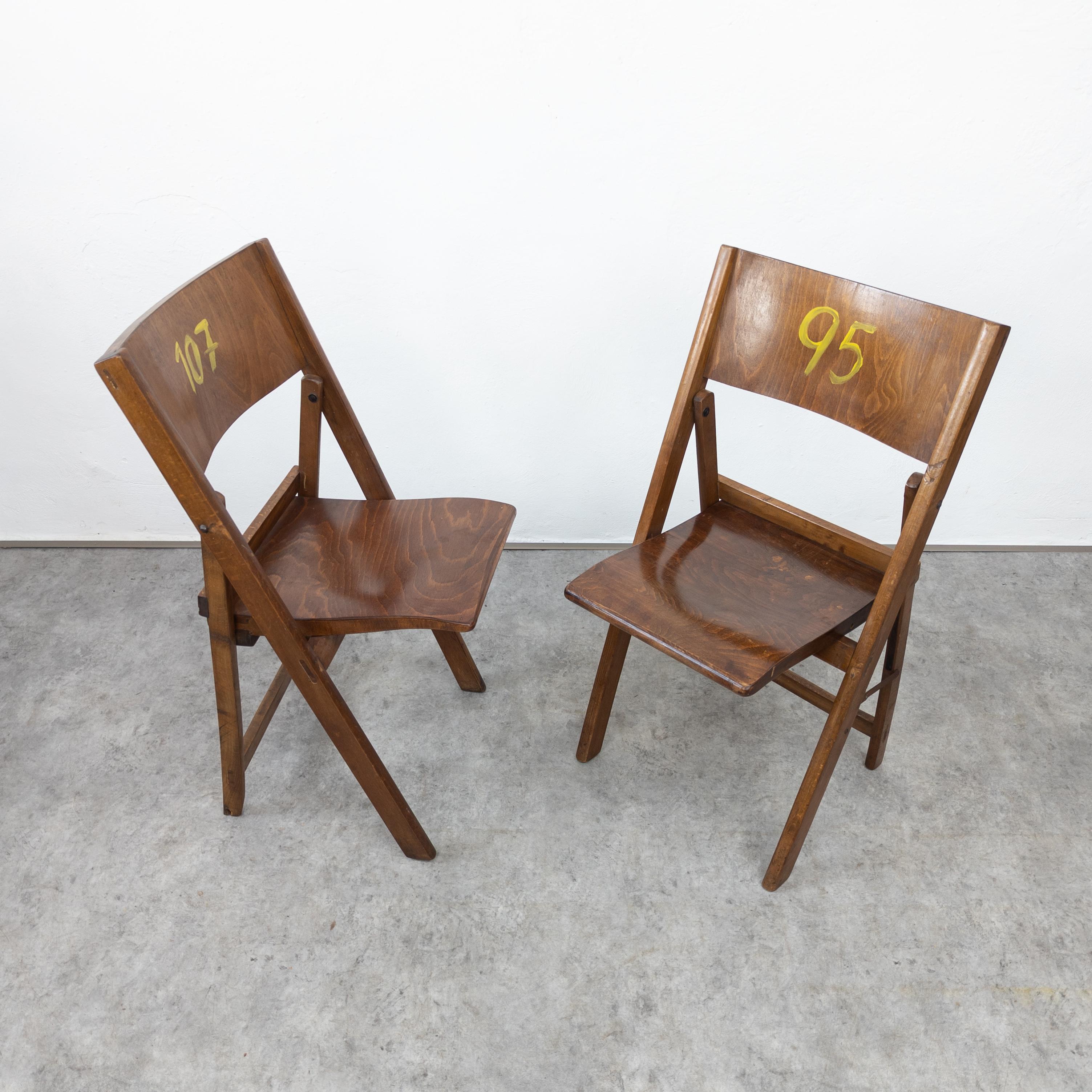 Austrian Pair of vintage Thonet folding chairs 1930s For Sale