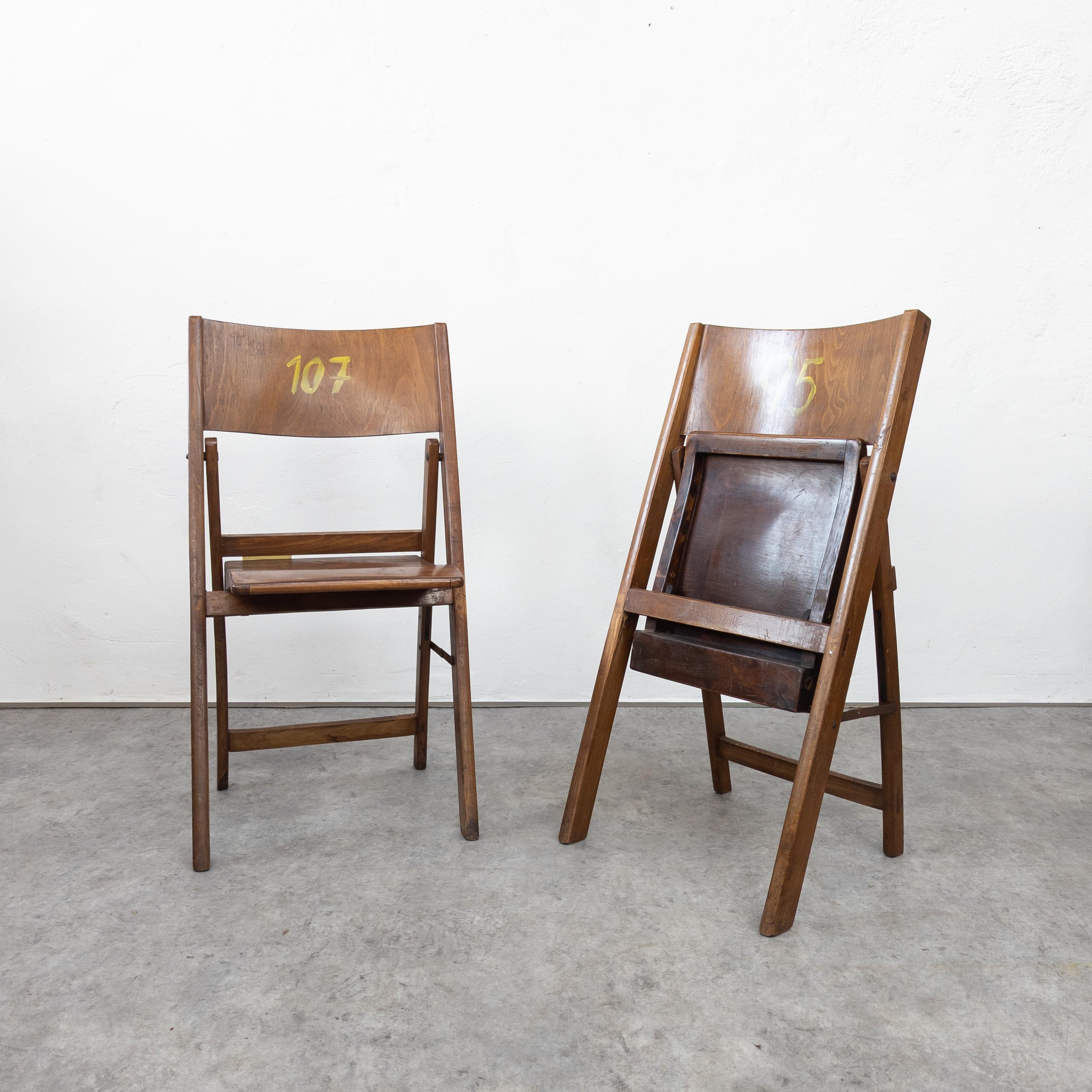 Pair of vintage Thonet folding chairs 1930s For Sale 2