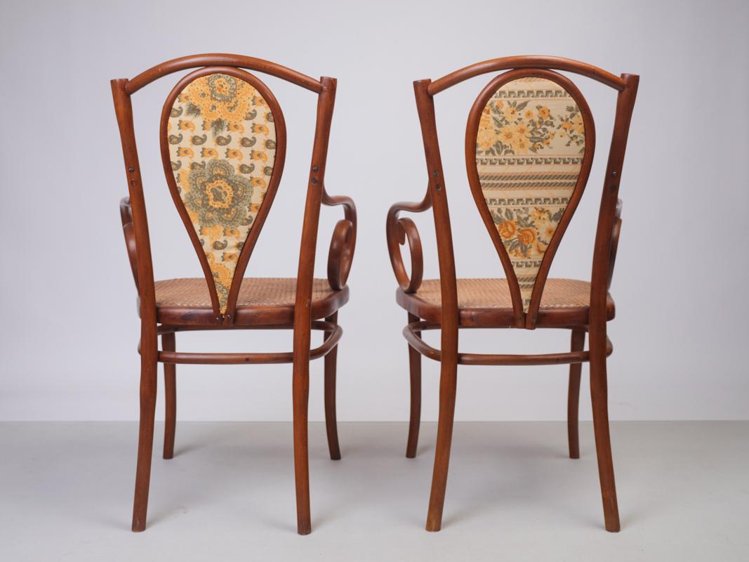 20th Century Pair of Vintage Thonet High Chairs with Armrests For Sale