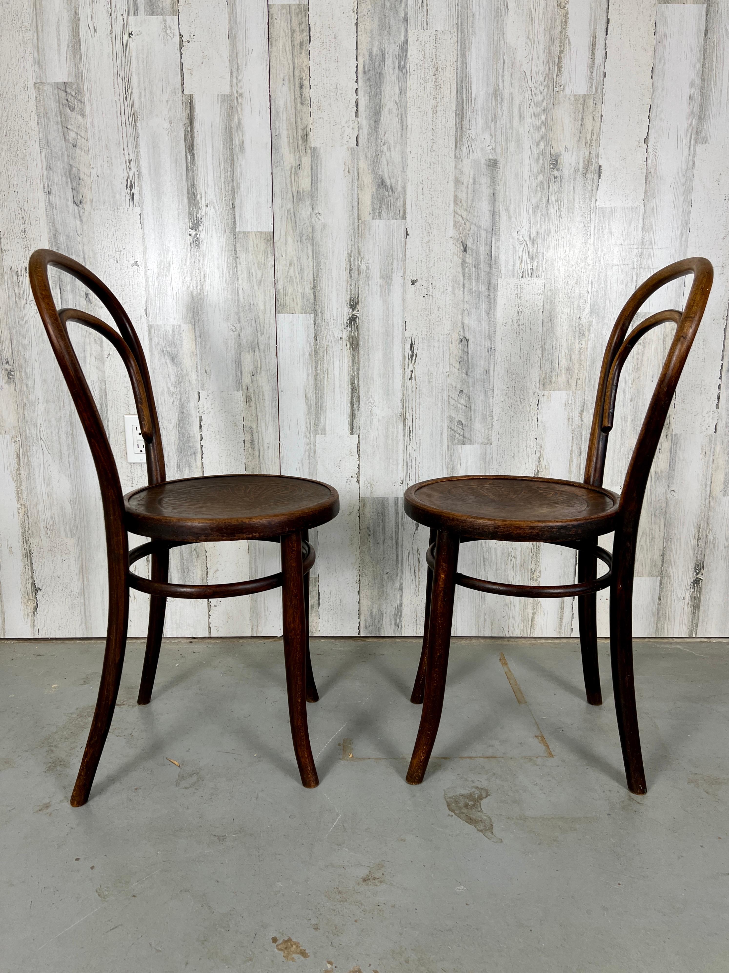 Pair of Vintage Thonet No.14 Bentwood Chairs 4