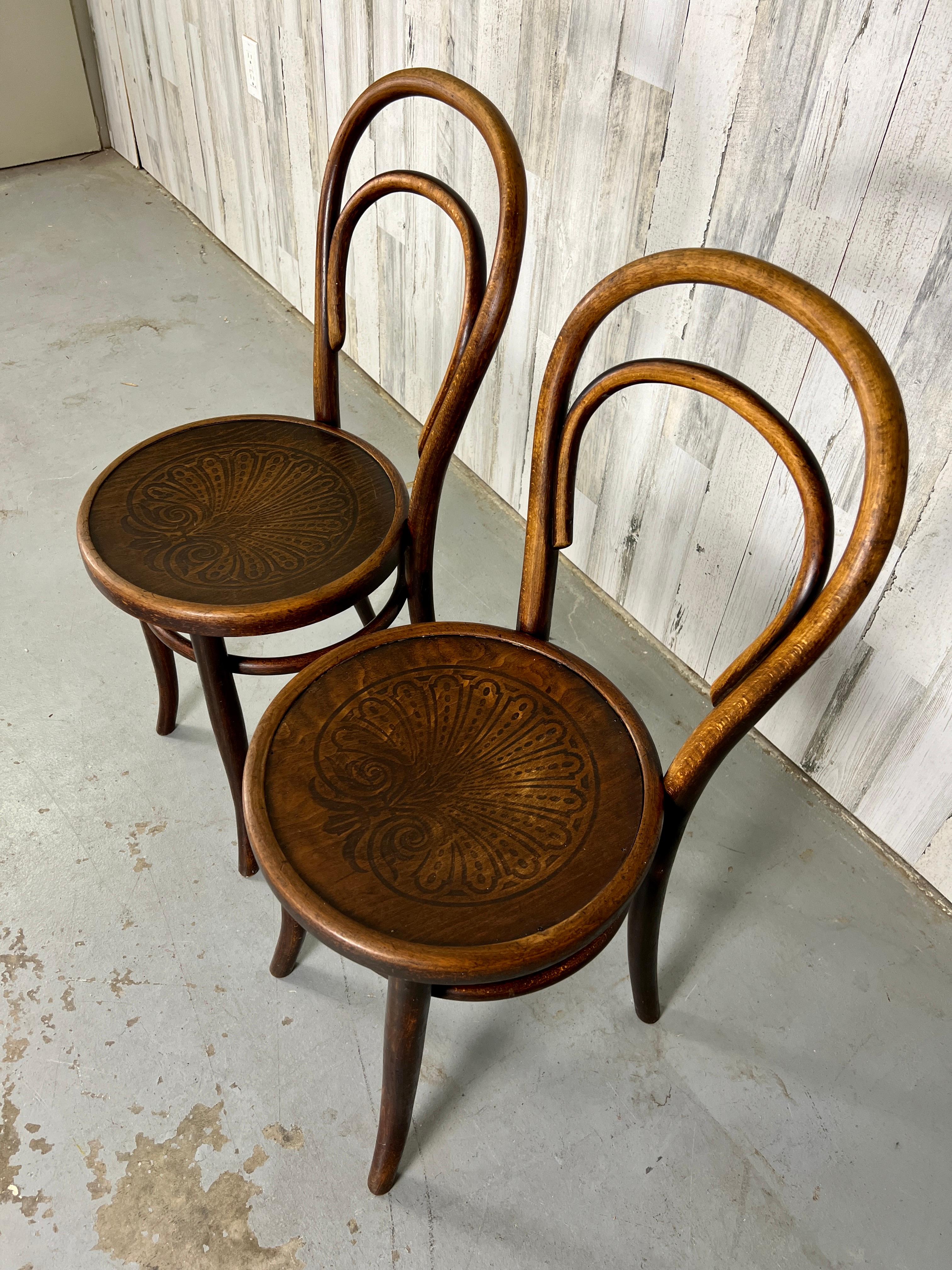 European Pair of Vintage Thonet No.14 Bentwood Chairs