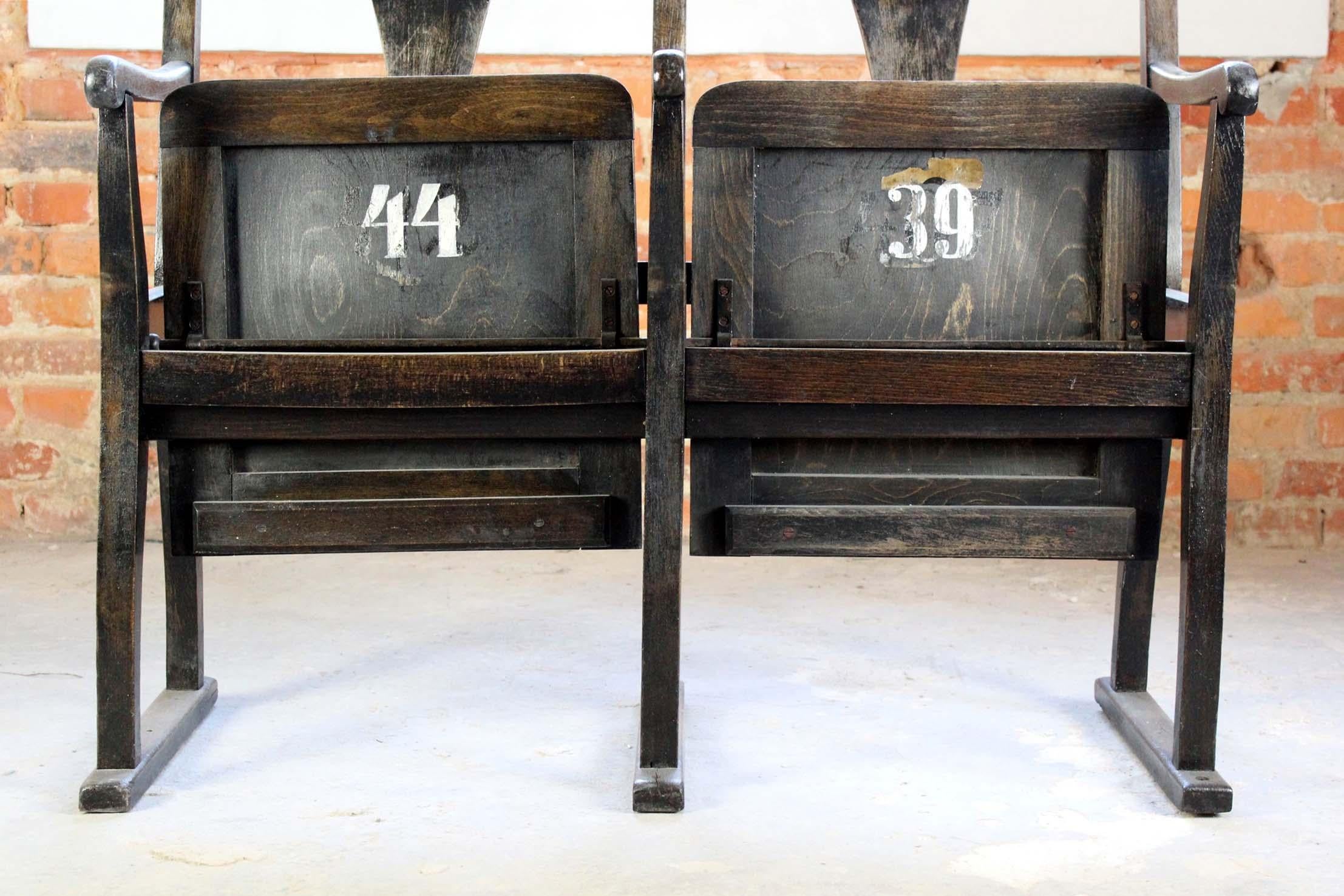 XX secolo Coppia di poltrone da cinema in stile Thonet d'epoca, anni '30 in vendita