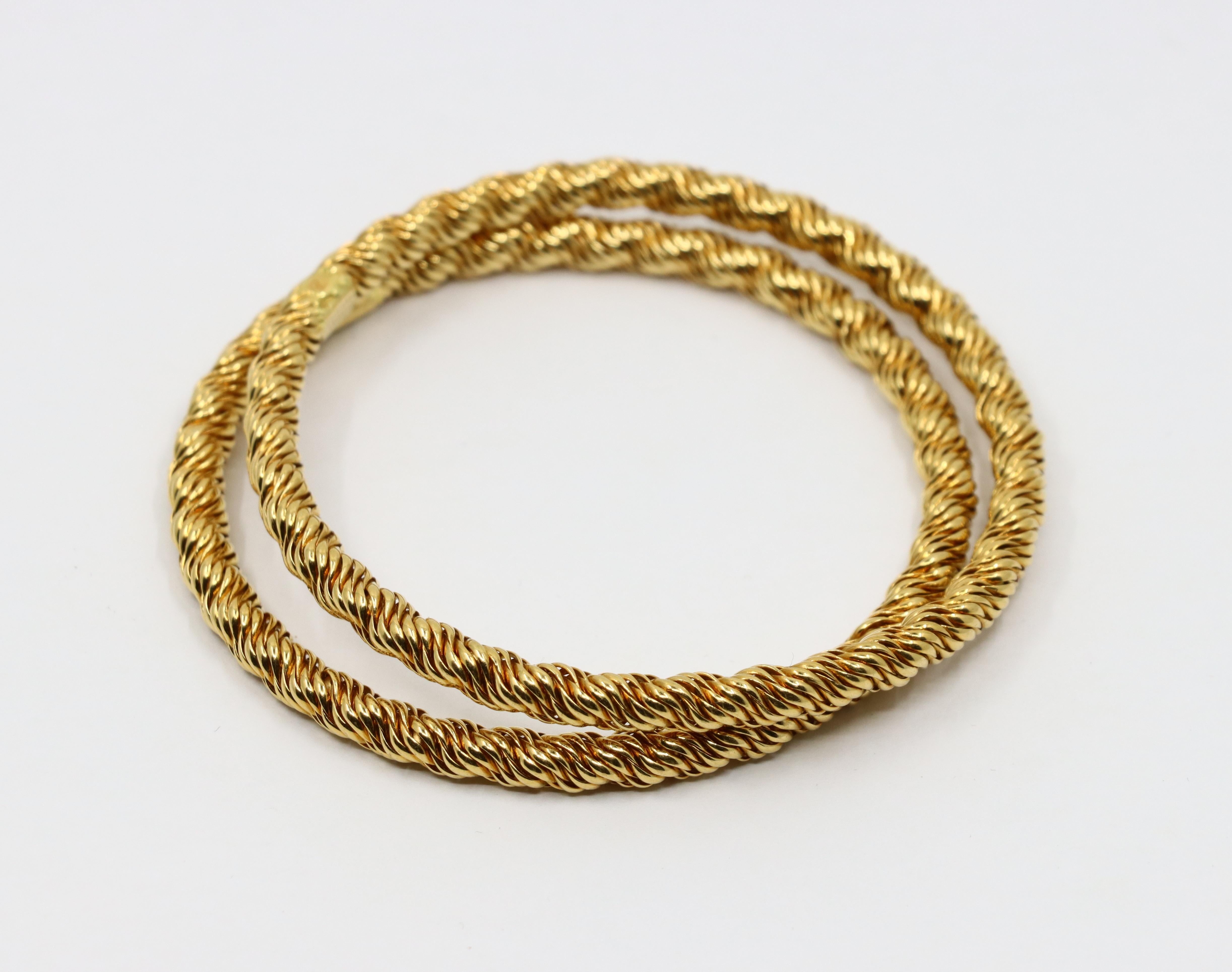Women's or Men's Pair of Vintage Tiffany & Co. 18K Gold Twist Rope Bangles