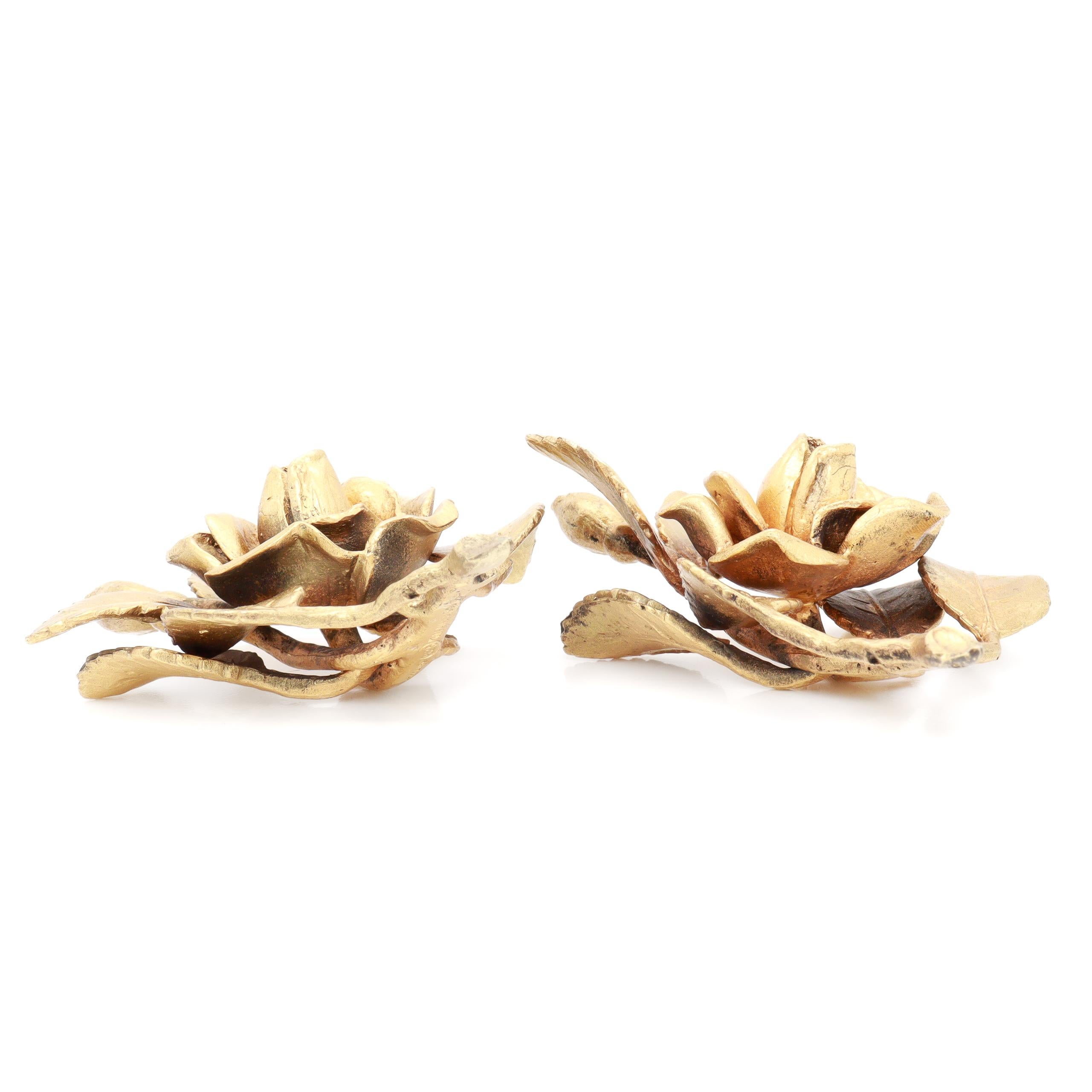 Pair of Vintage Tiffany & Co. Gilt Sterling Silver Rose Bud Placecard Holders For Sale 6