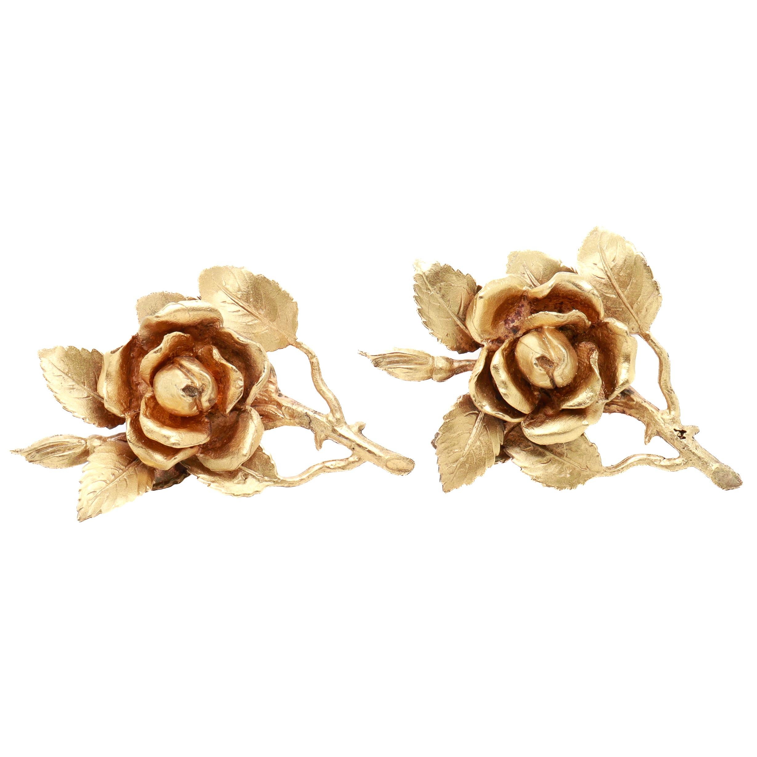 Pair of Vintage Tiffany & Co. Gilt Sterling Silver Rose Bud Placecard Holders In Good Condition For Sale In Philadelphia, PA
