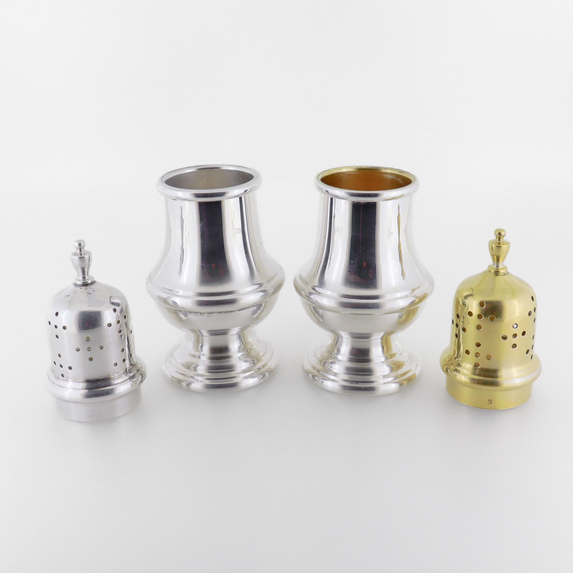 Pair of Vintage Tiffany & Co. Salt & Pepper Shakers For Sale 4