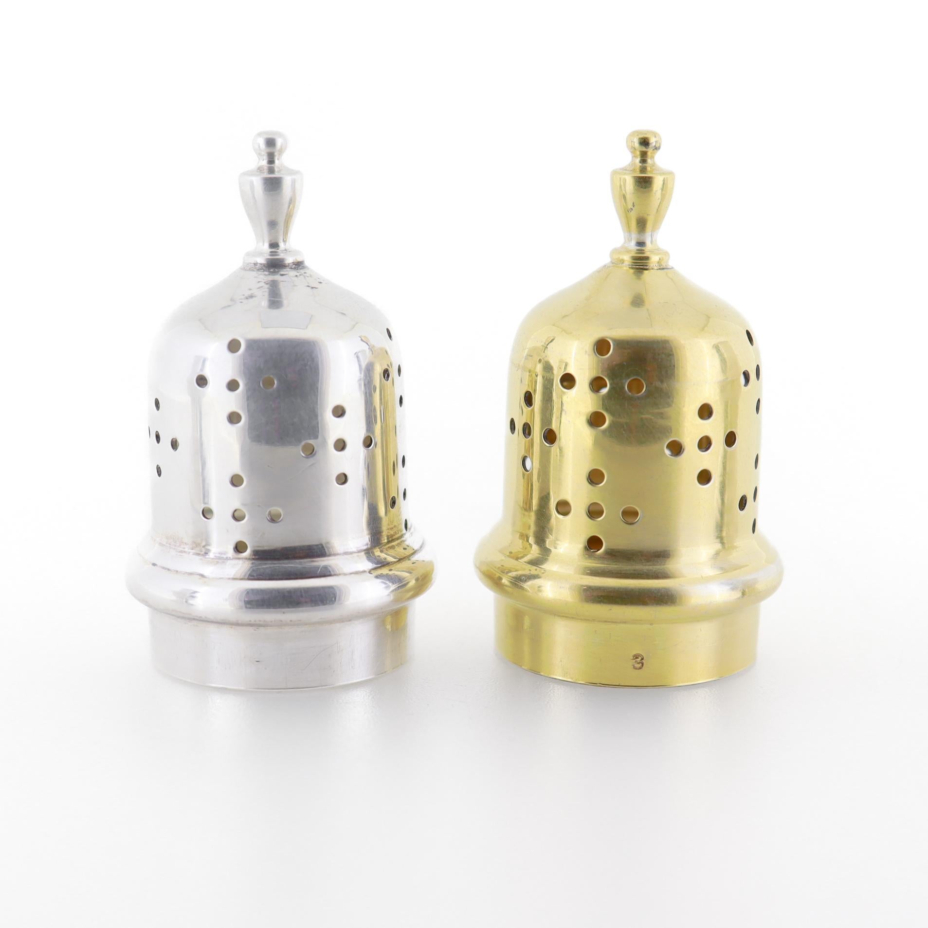 Pair of Vintage Tiffany & Co. Salt & Pepper Shakers For Sale 6