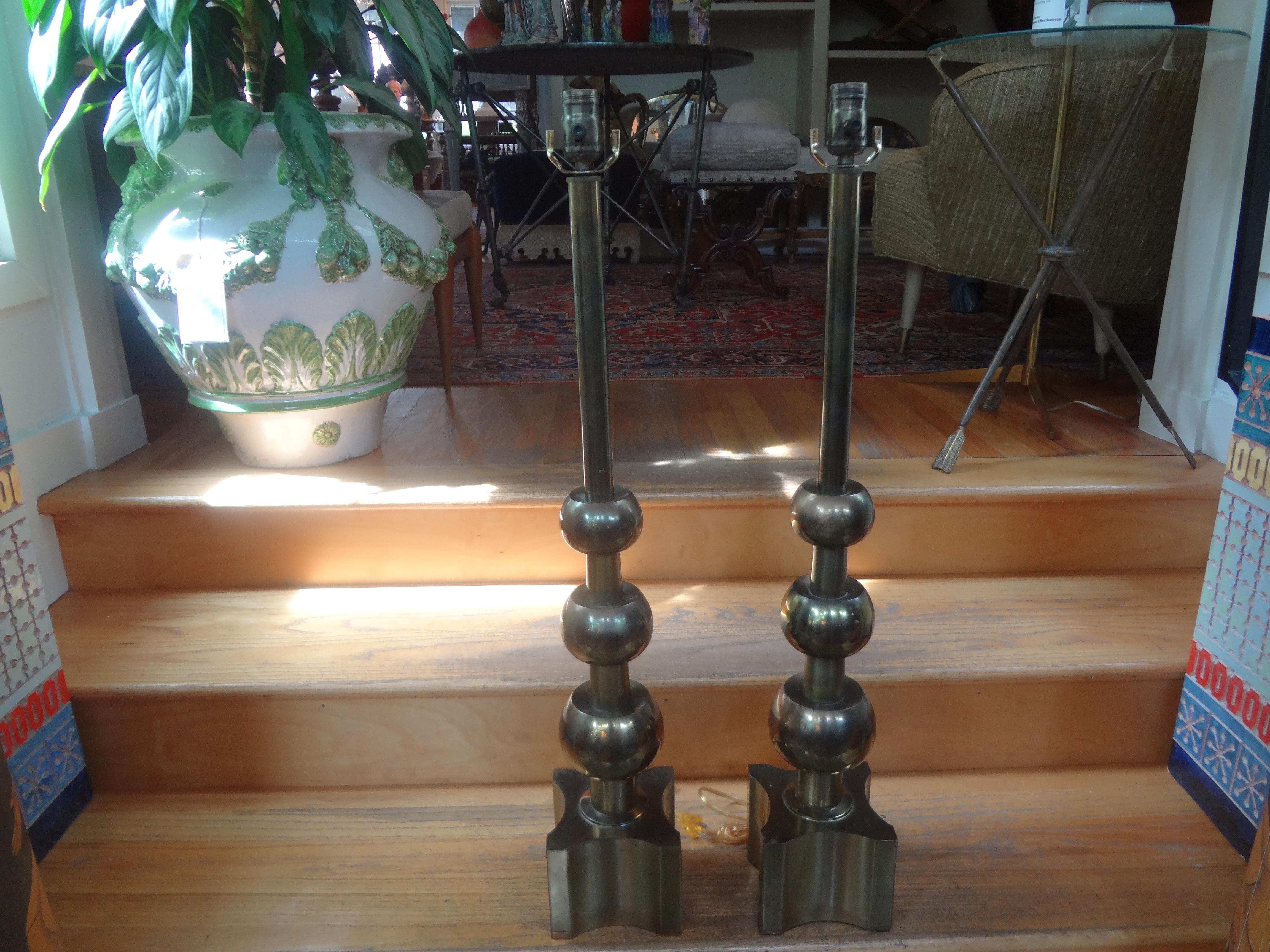 Pair of Vintage Tommi Parzinger for Stiffel Modernist Brass Lamps 6