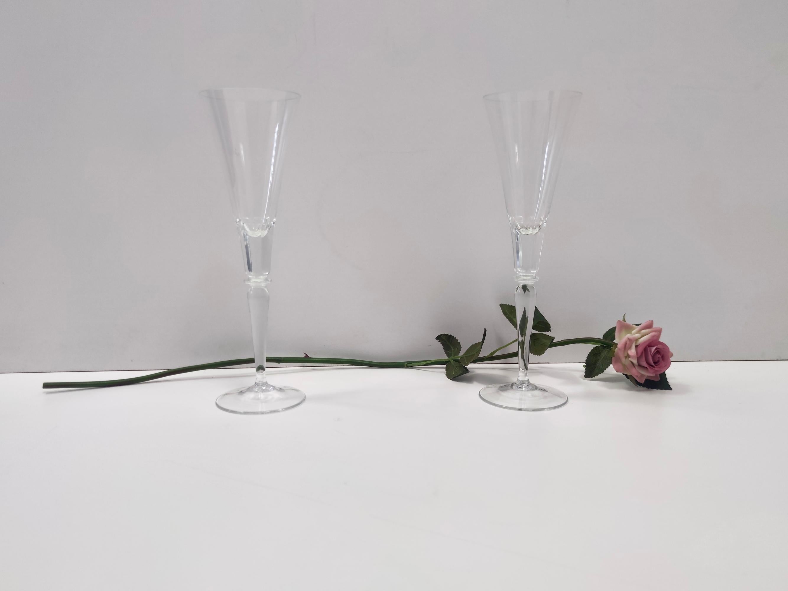 Mid-Century Modern Pair of Vintage Transparent Crystal Flutes attributed to Baccarat For Sale