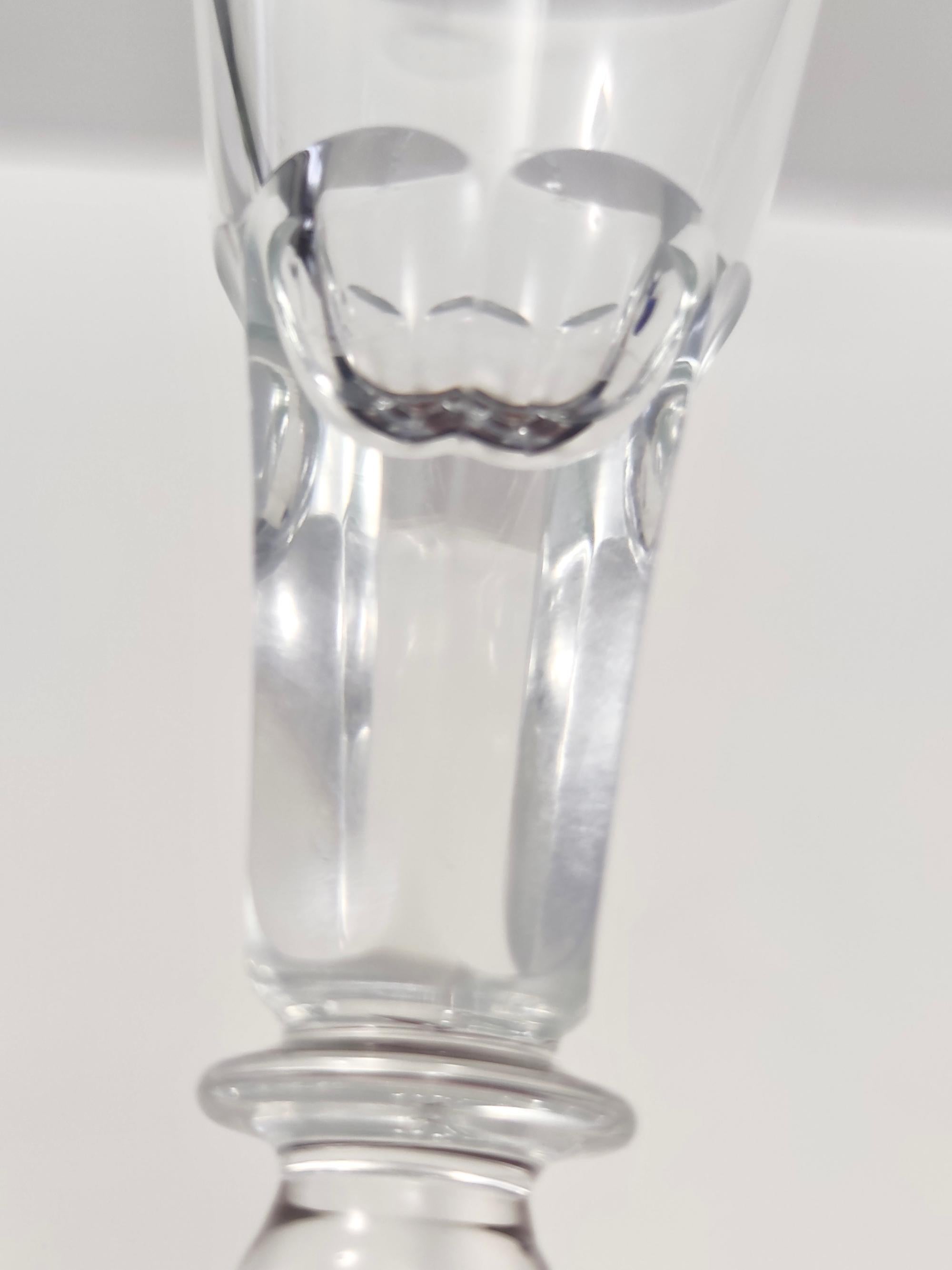 Pair of Vintage Transparent Crystal Flutes attributed to Baccarat For Sale 2