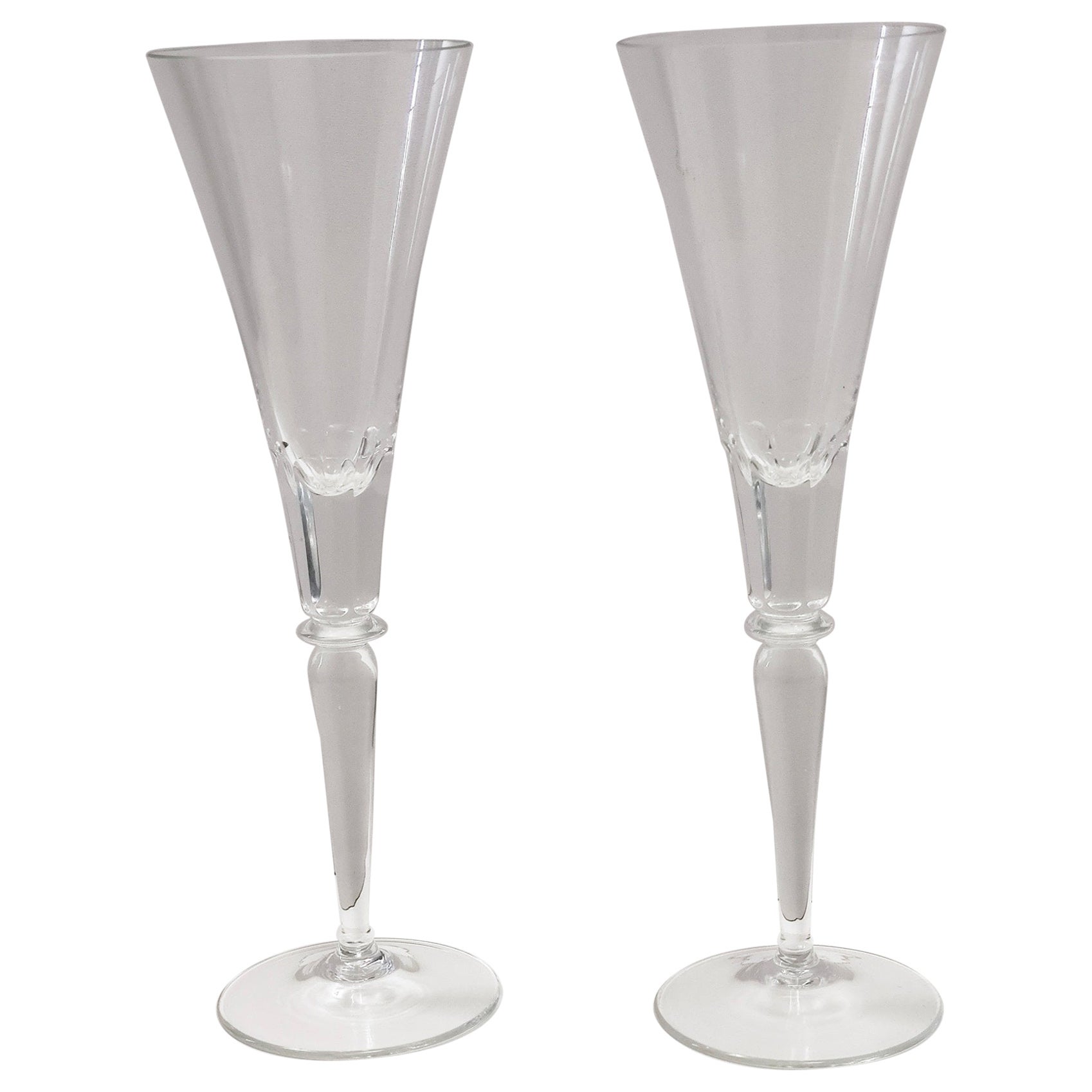 Paire de flûtes vintage en cristal transparent attribuées à Baccarat
