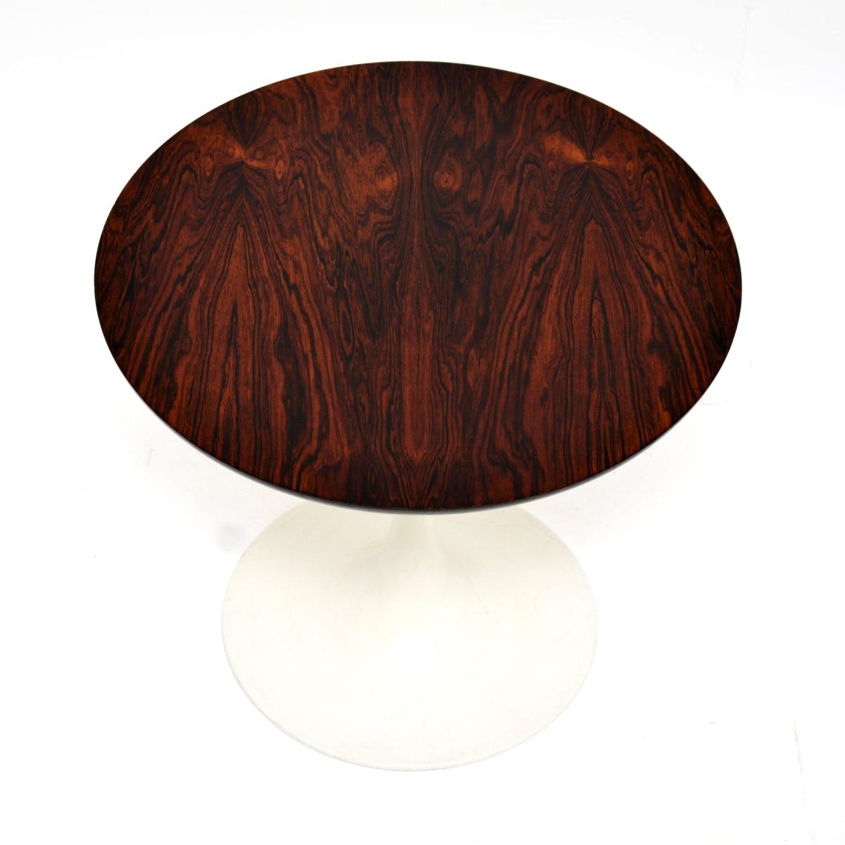 Milieu du XXe siècle Paire de tables d'appoint vintage en forme de tulipe par Arkana en vente