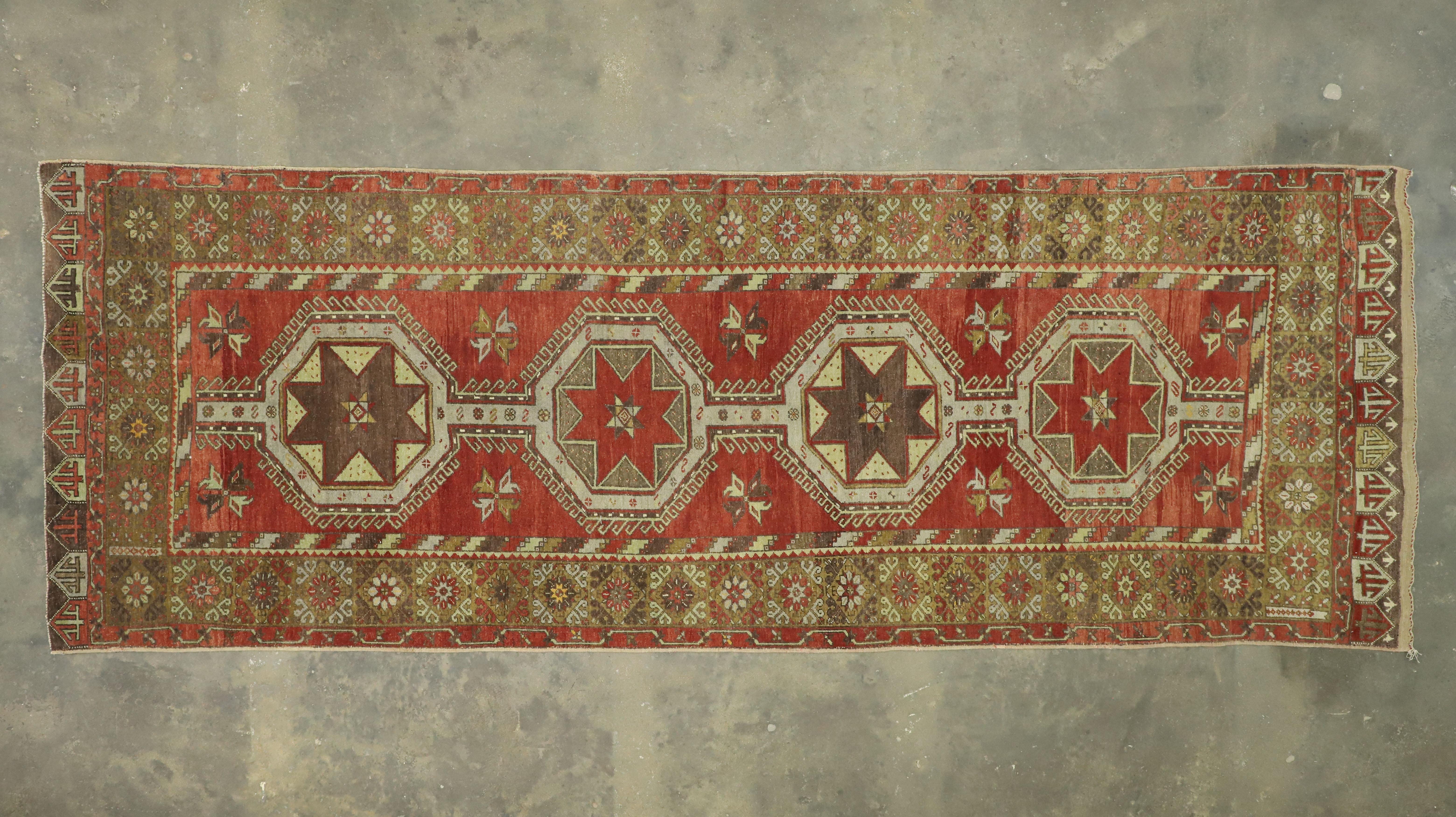 Coppia di tappeti turchi d'epoca Oushak Gallery con stile moderno di metà secolo in vendita 3