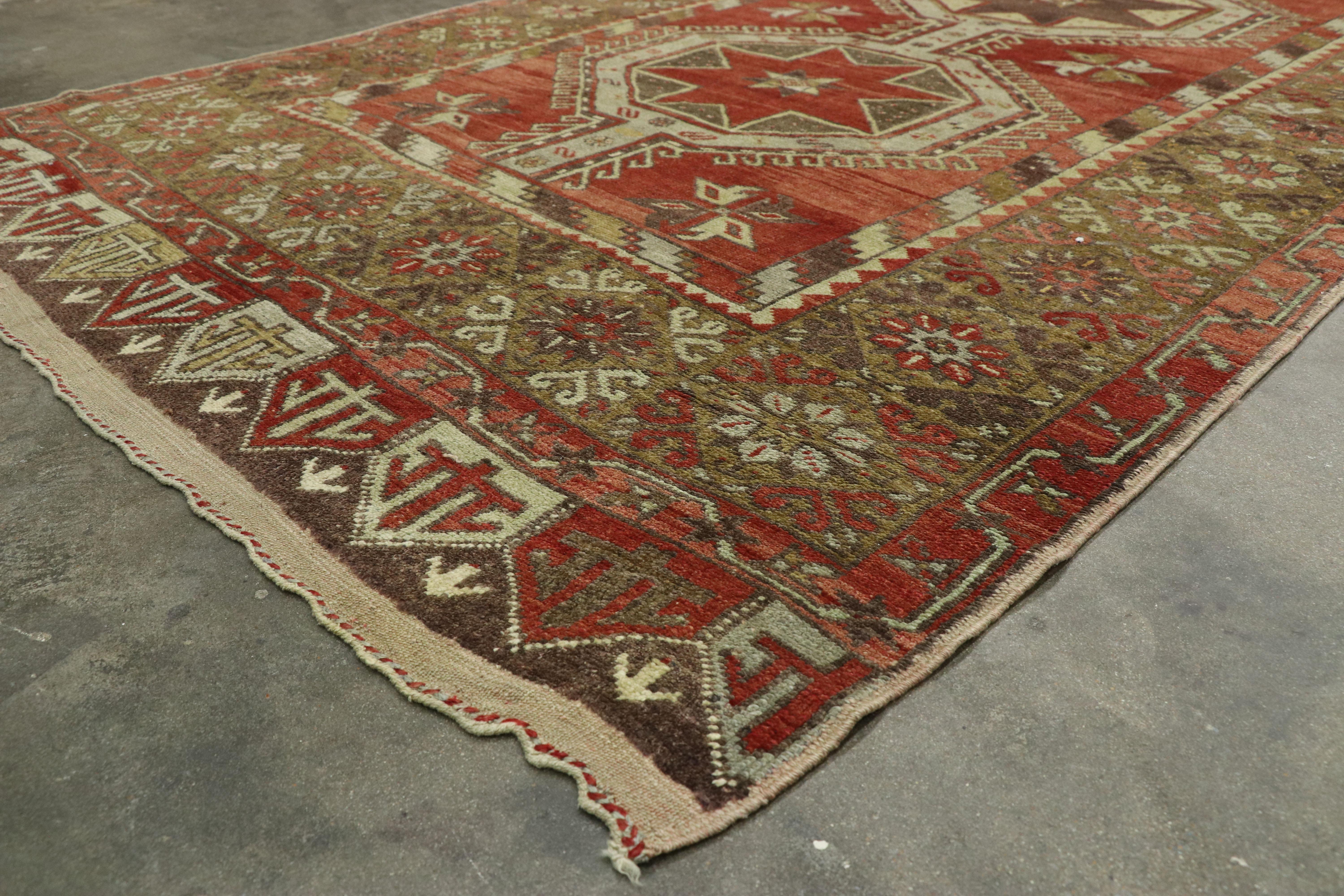 Coppia di tappeti turchi d'epoca Oushak Gallery con stile moderno di metà secolo in vendita 1
