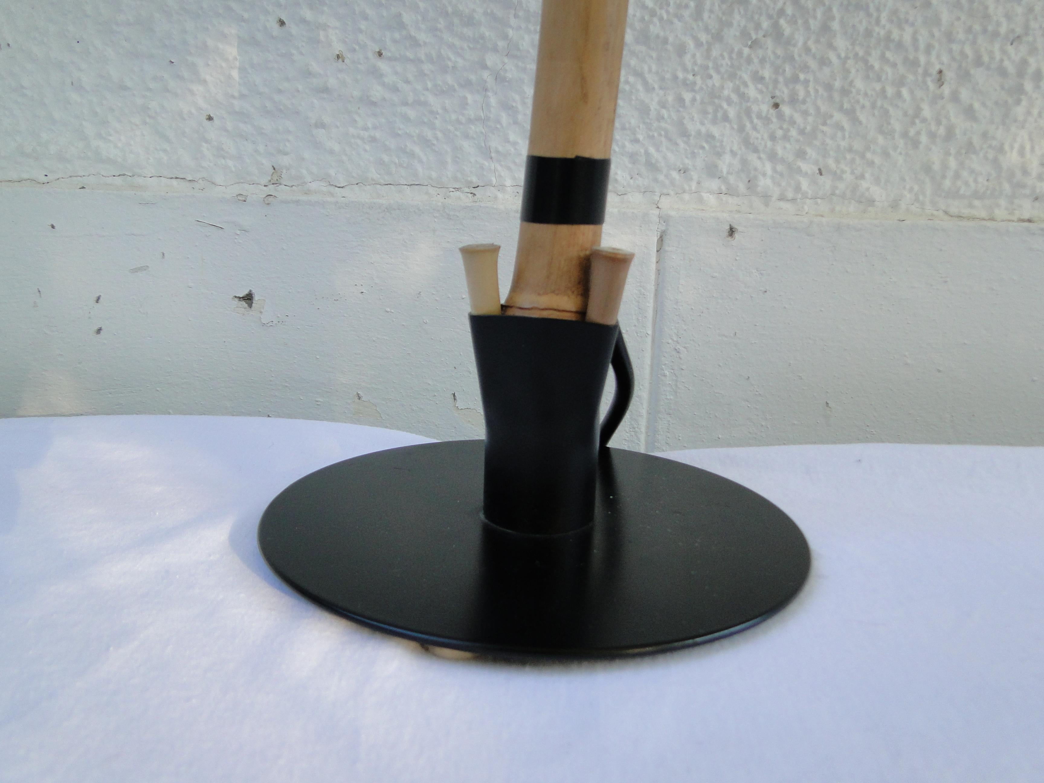 Coppia di lampade da tavolo o da parete d'epoca di Uchiwa Ingo Maurer per M Design.  Germania anni '70 in vendita 5