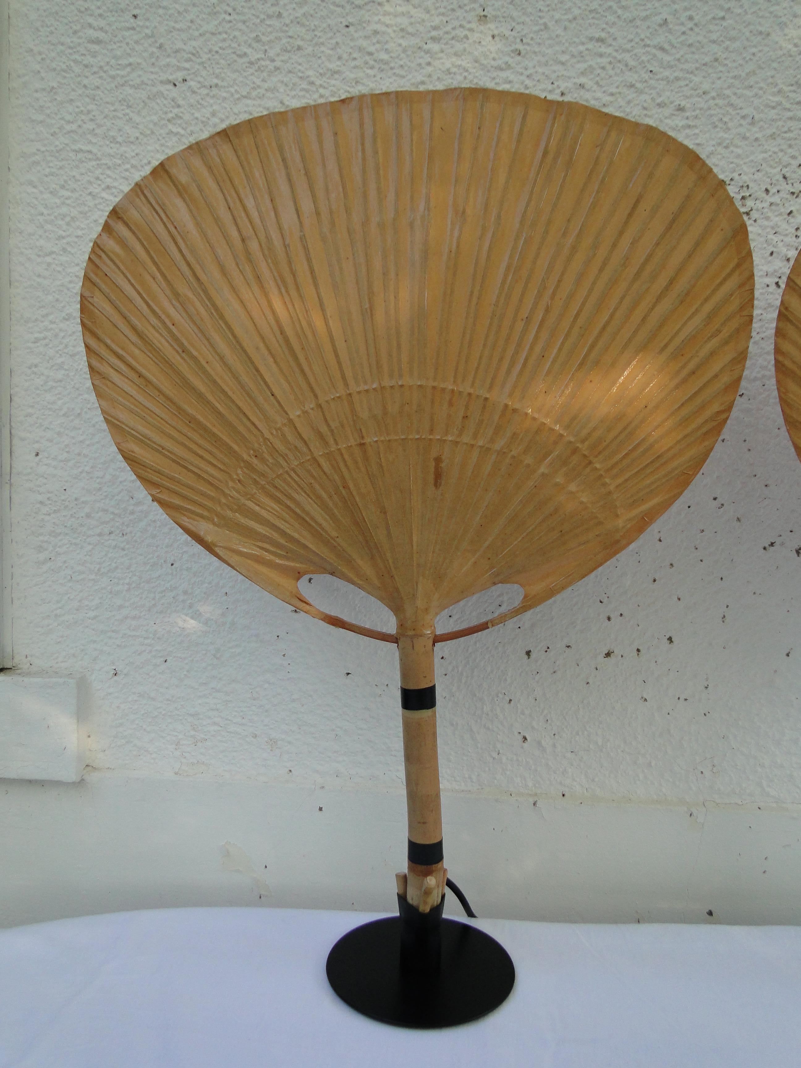 Tedesco Coppia di lampade da tavolo o da parete d'epoca di Uchiwa Ingo Maurer per M Design.  Germania anni '70 in vendita